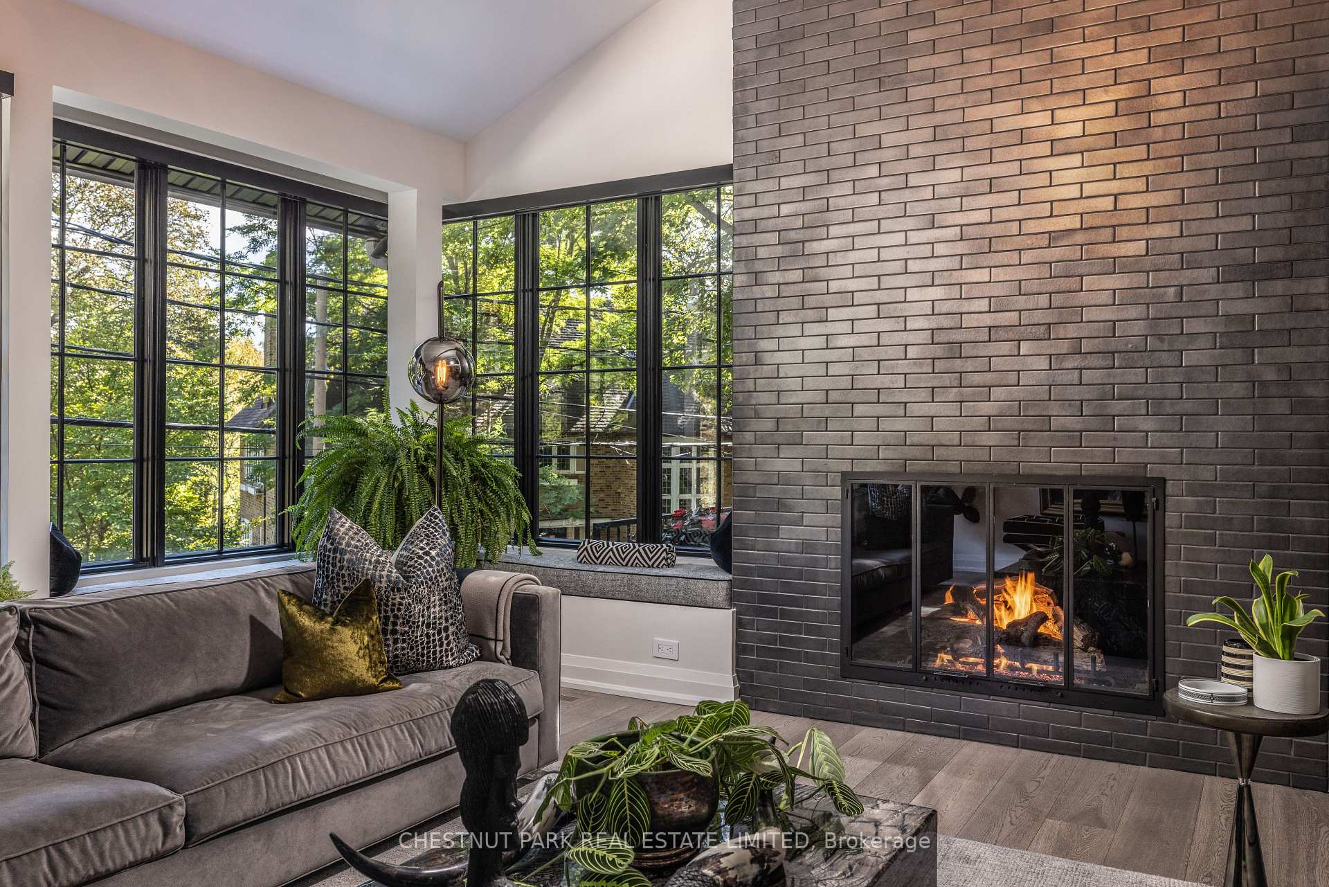 Photo 11 of 94 Roxborough Drive, Toronto, Rosedale-Moore Park — HOMEH