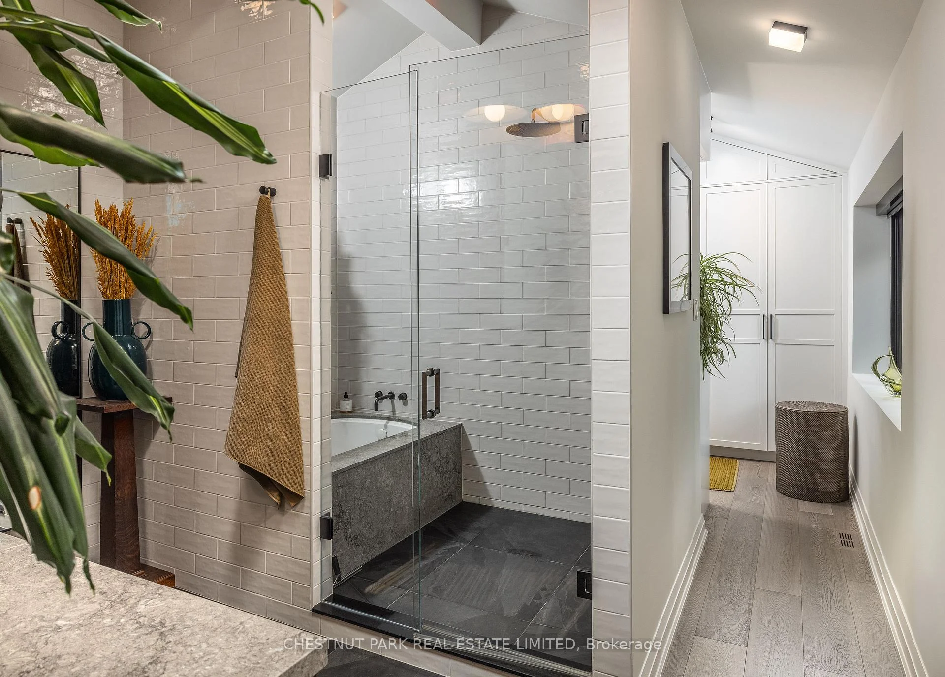Photo 40 of 94 Roxborough Drive, Toronto, Rosedale-Moore Park — HOMEH
