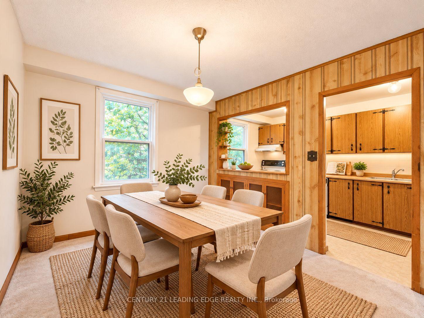 Photo 6 of 1808 John Street, Markham, Bayview Fairway-Bayview Country Club Estates — HOMEH