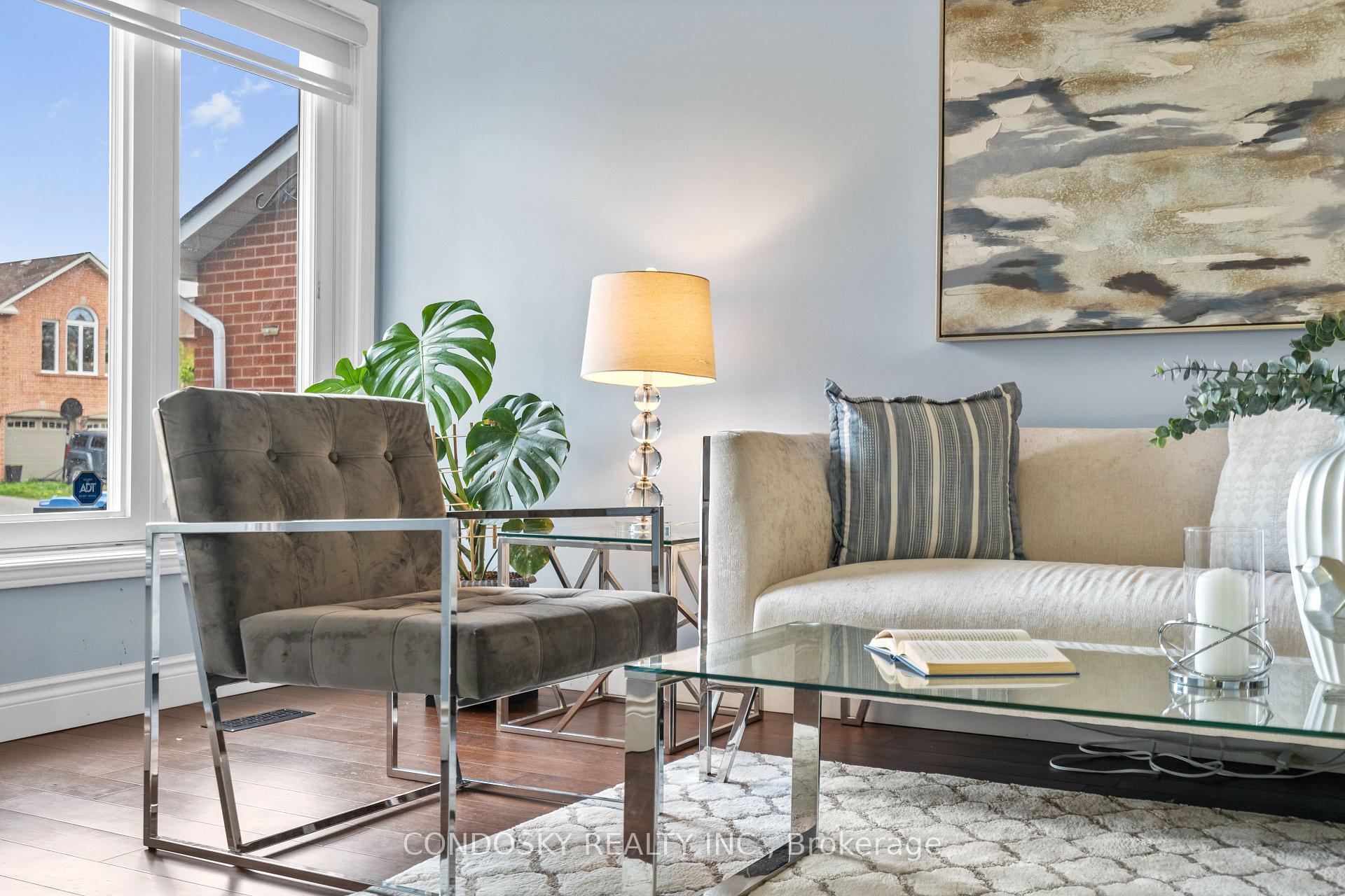 Photo 5 of 6182 Duford Drive, Mississauga, East Credit — HOMEH