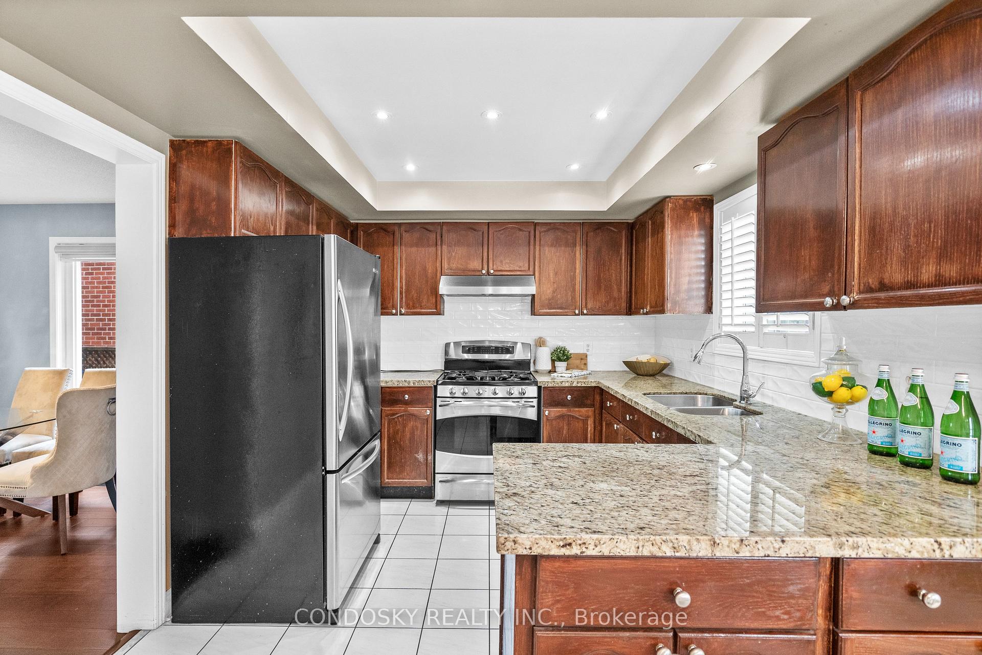 Photo 9 of 6182 Duford Drive, Mississauga, East Credit — HOMEH