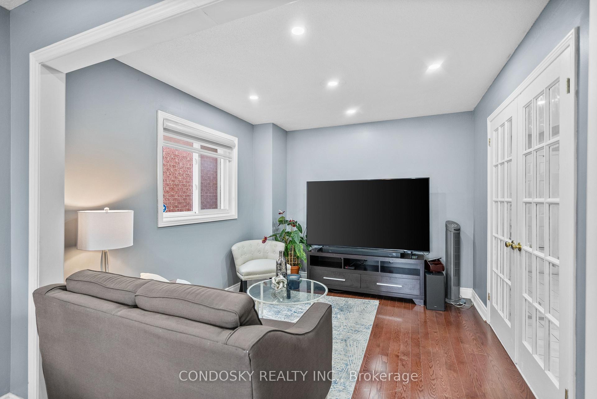 Photo 16 of 6182 Duford Drive, Mississauga, East Credit — HOMEH