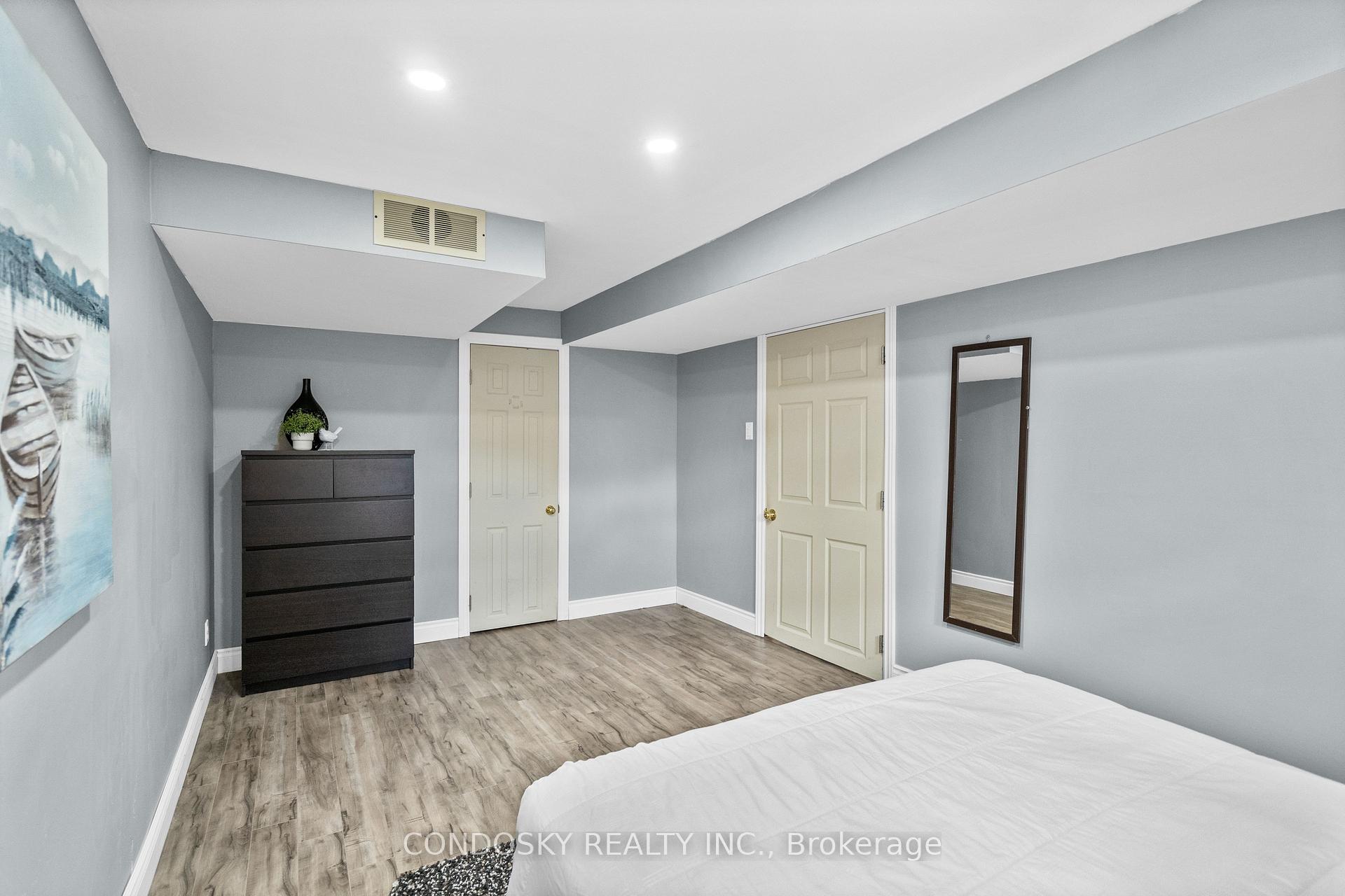 Photo 43 of 6182 Duford Drive, Mississauga, East Credit — HOMEH