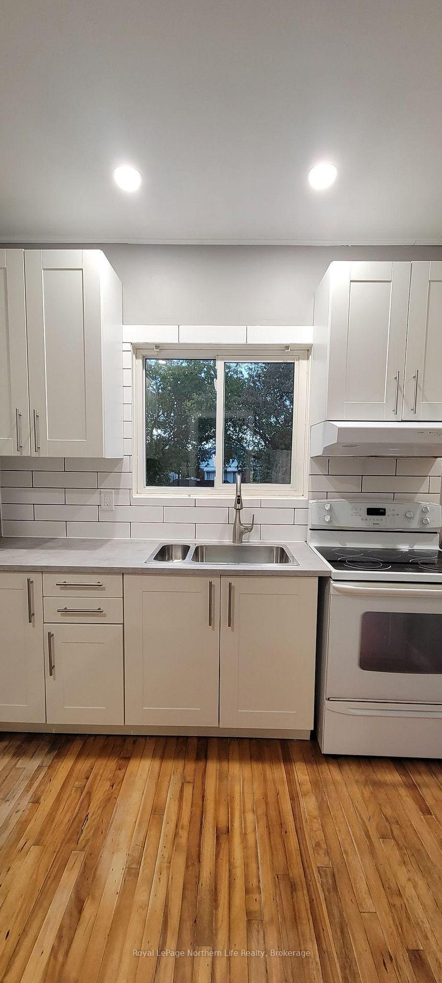 Photo 8 of 841 Worthington Street E, North Bay, Central — HOMEH
