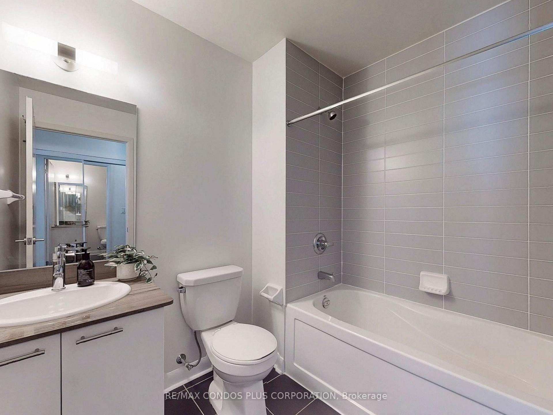 Photo 32 of Unit 103, 15 Bruyeres Mews, Toronto, Niagara — HOMEH