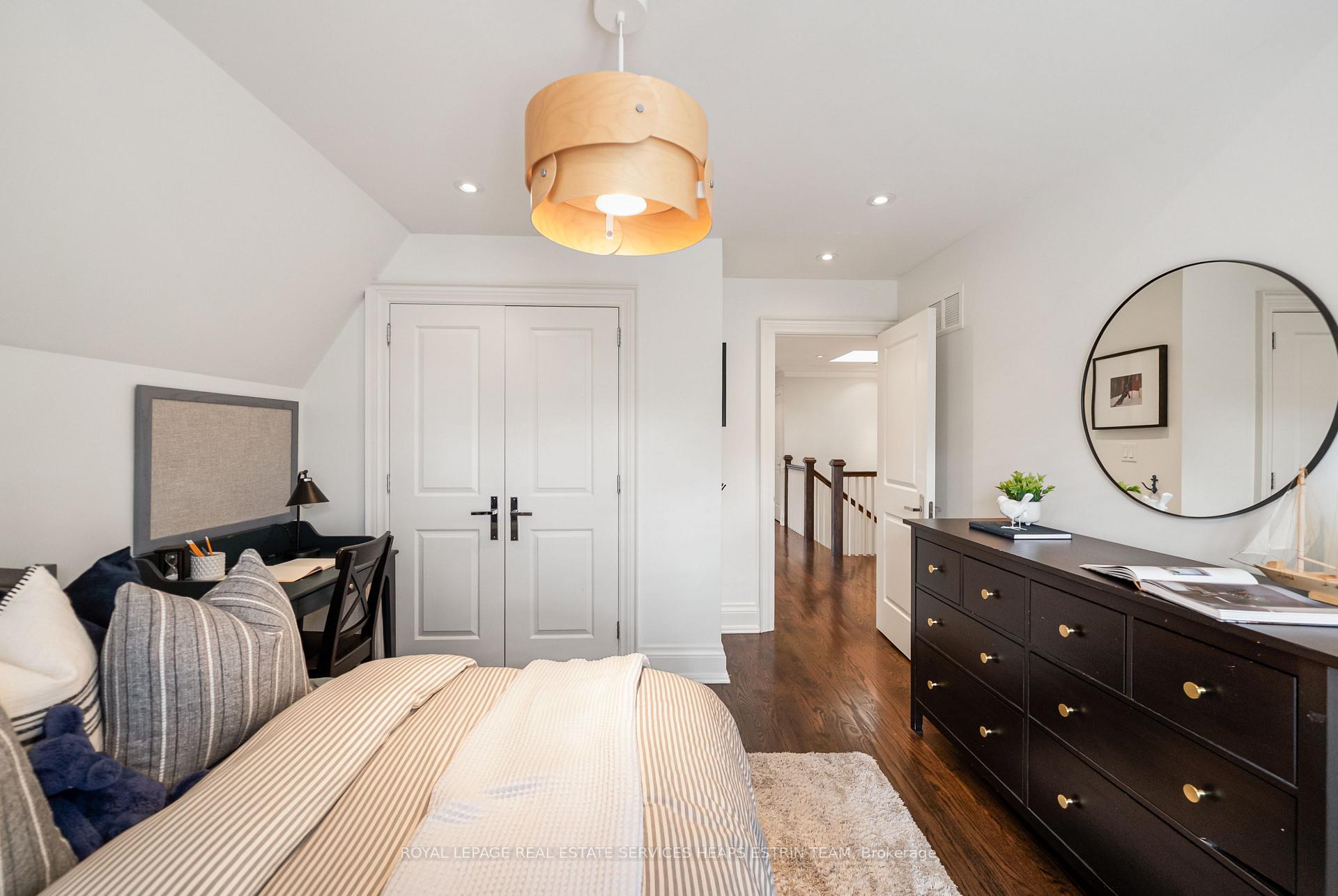 Photo 19 of 130 Donlea Drive, Toronto, Leaside — HOMEH