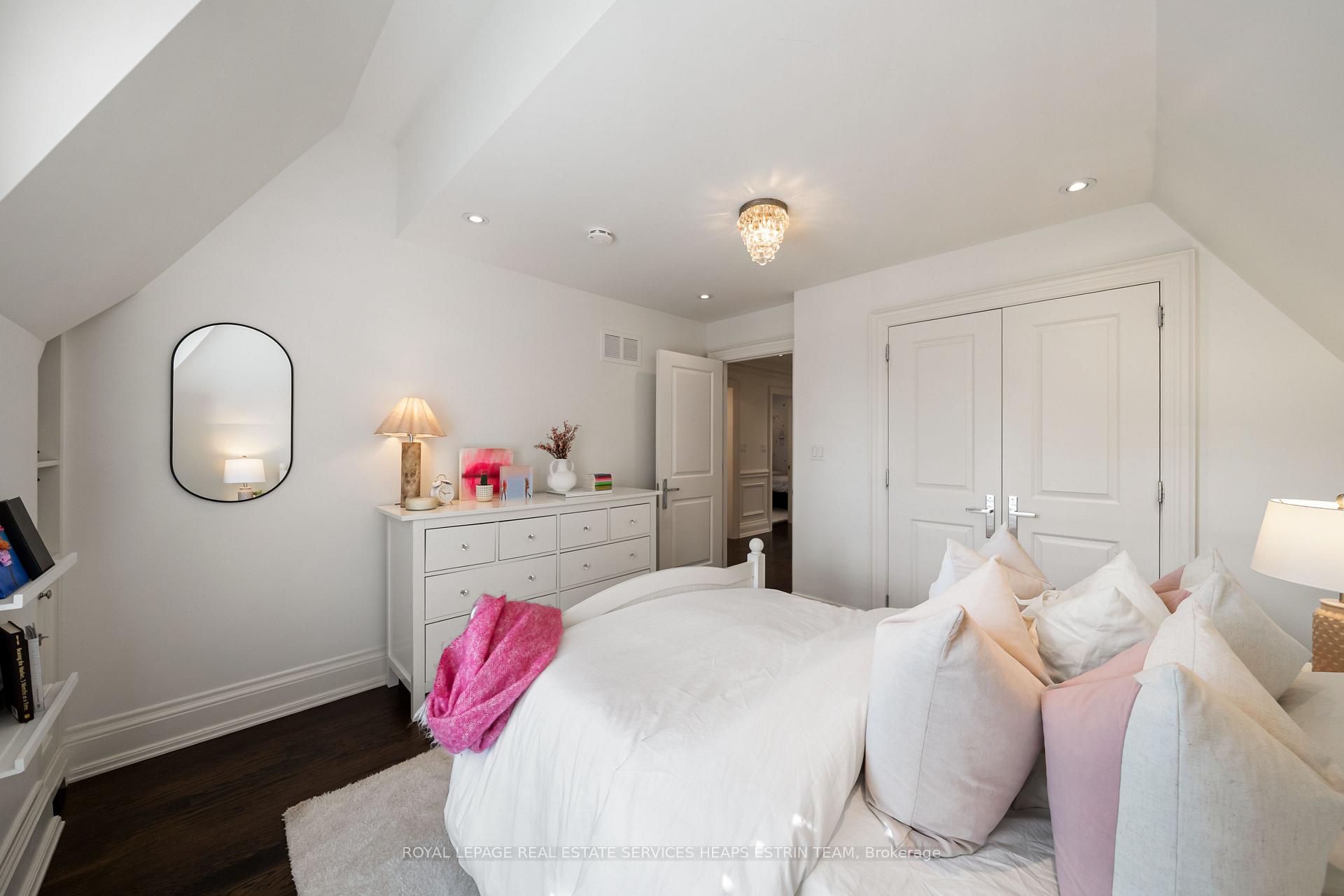 Photo 21 of 130 Donlea Drive, Toronto, Leaside — HOMEH
