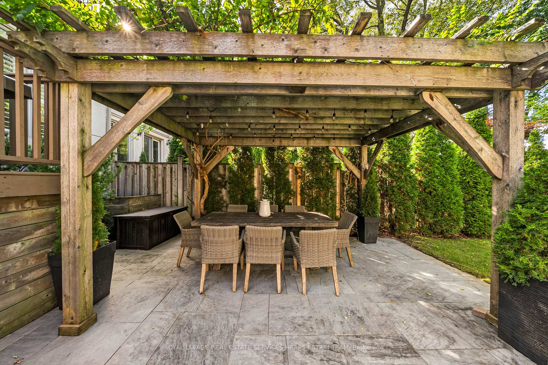 Photo 34 of 130 Donlea Drive, Toronto, Leaside — HOMEH