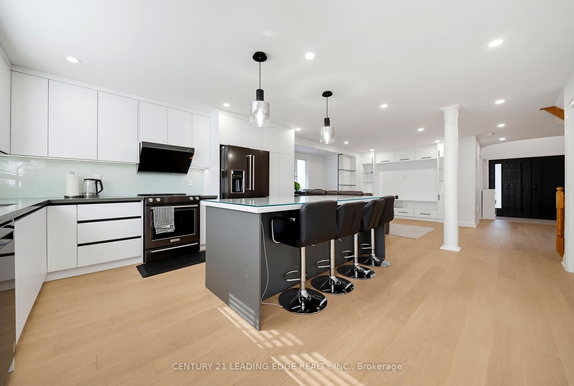 Photo 18 of 8 Mooreland Court, Markham, Markham Village — HOMEH