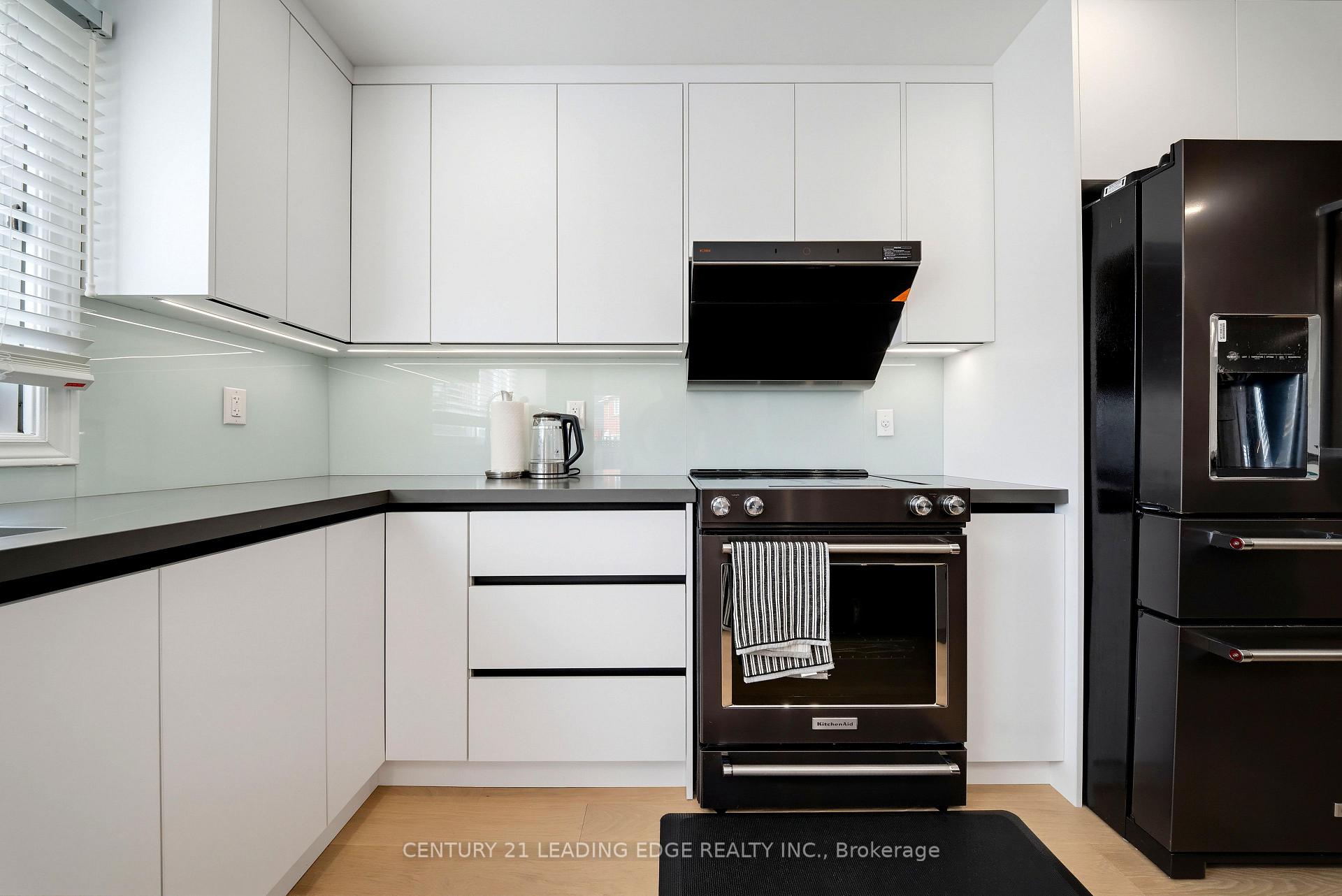 Photo 20 of 8 Mooreland Court, Markham, Markham Village — HOMEH