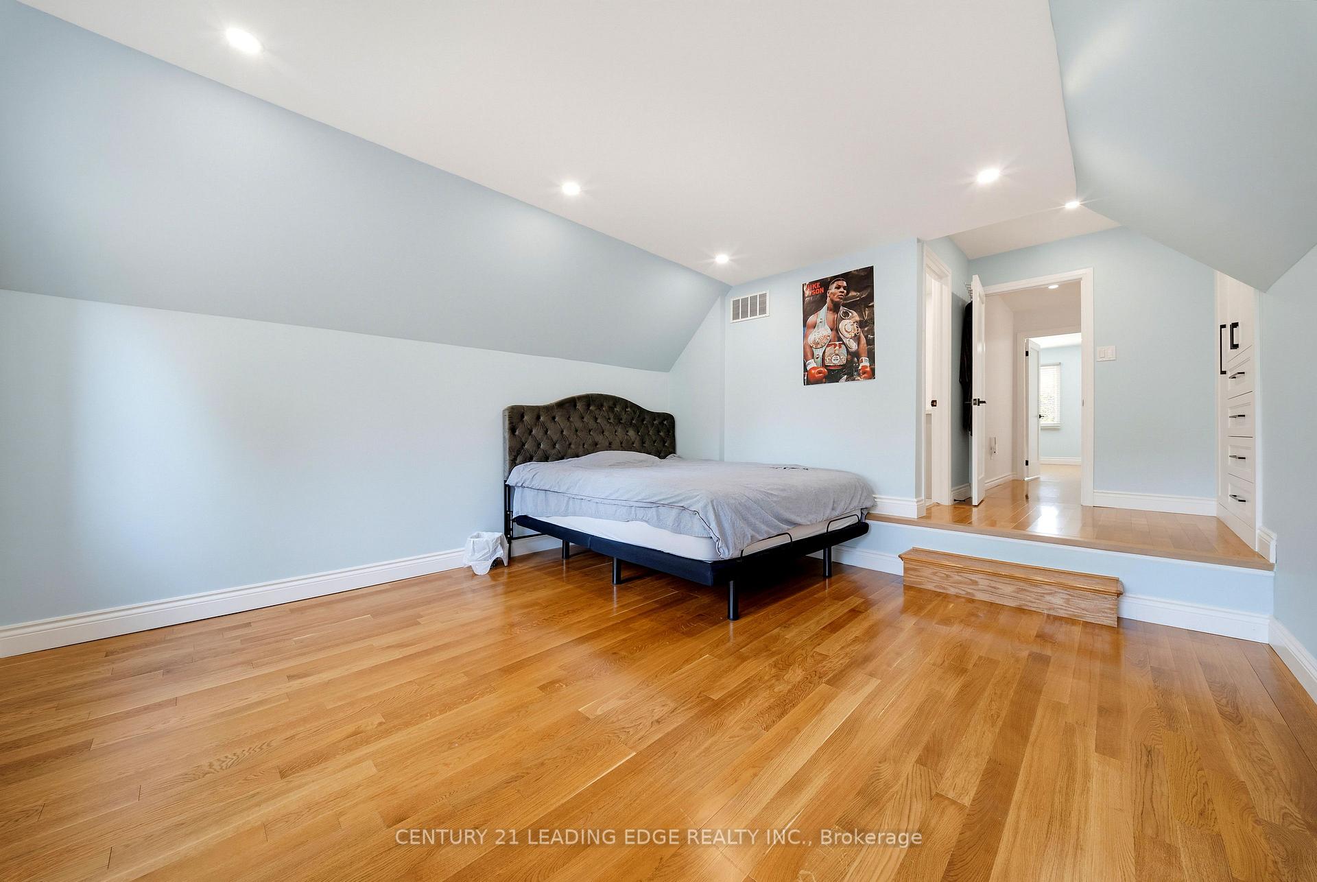 Photo 32 of 8 Mooreland Court, Markham, Markham Village — HOMEH