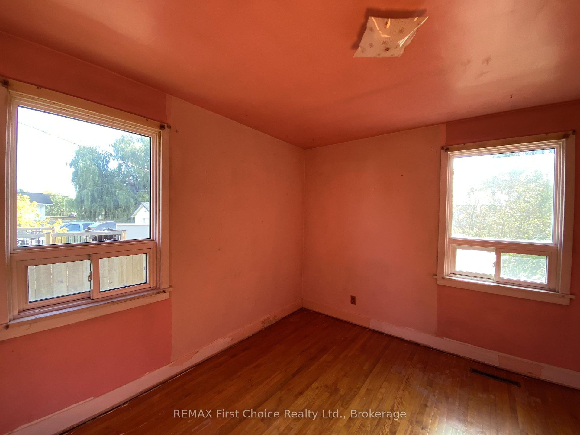Photo 6 of 262 Empire Avenue, Thunder Bay, Westfort — HOMEH