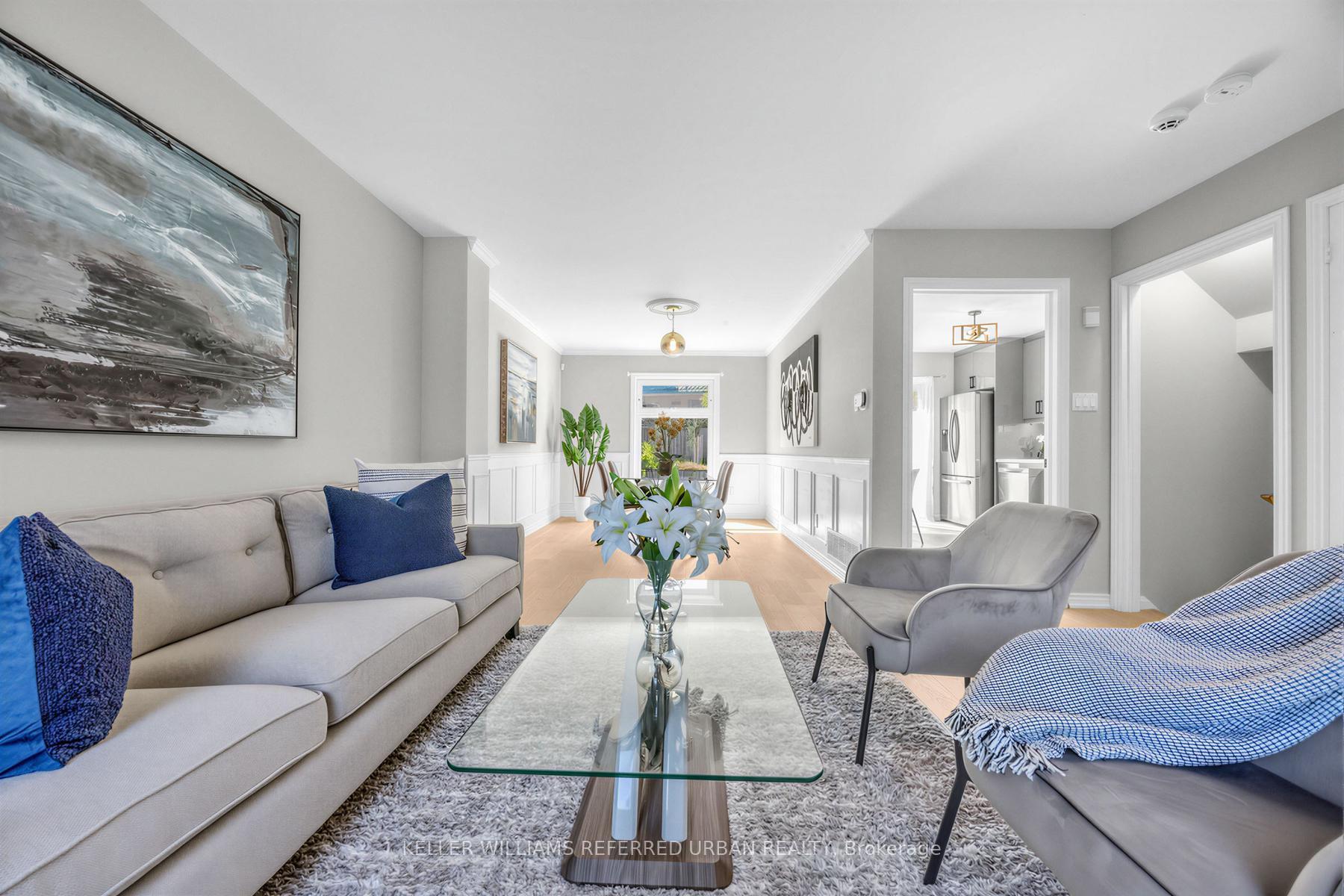 Photo 2 of 350 Pickering Crescent, Newmarket, Gorham-College Manor — HOMEH
