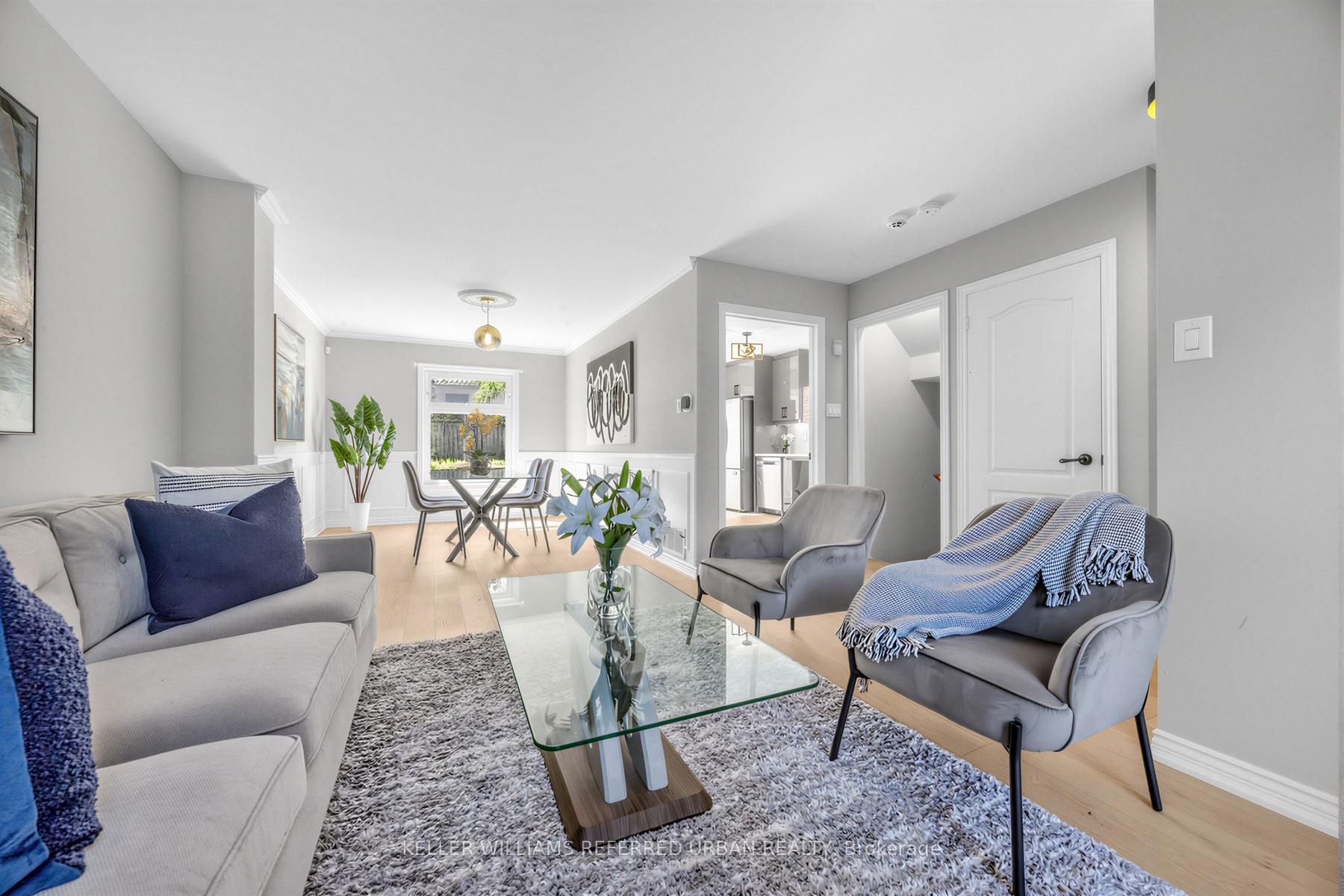 Photo 6 of 350 Pickering Crescent, Newmarket, Gorham-College Manor — HOMEH