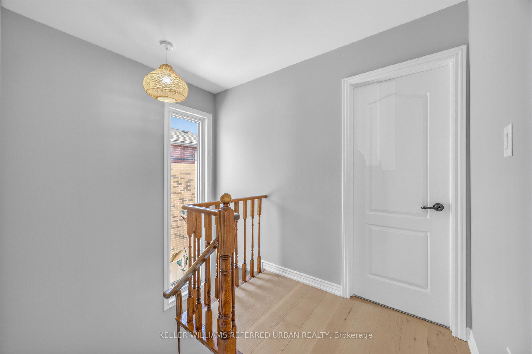 Photo 18 of 350 Pickering Crescent, Newmarket, Gorham-College Manor — HOMEH
