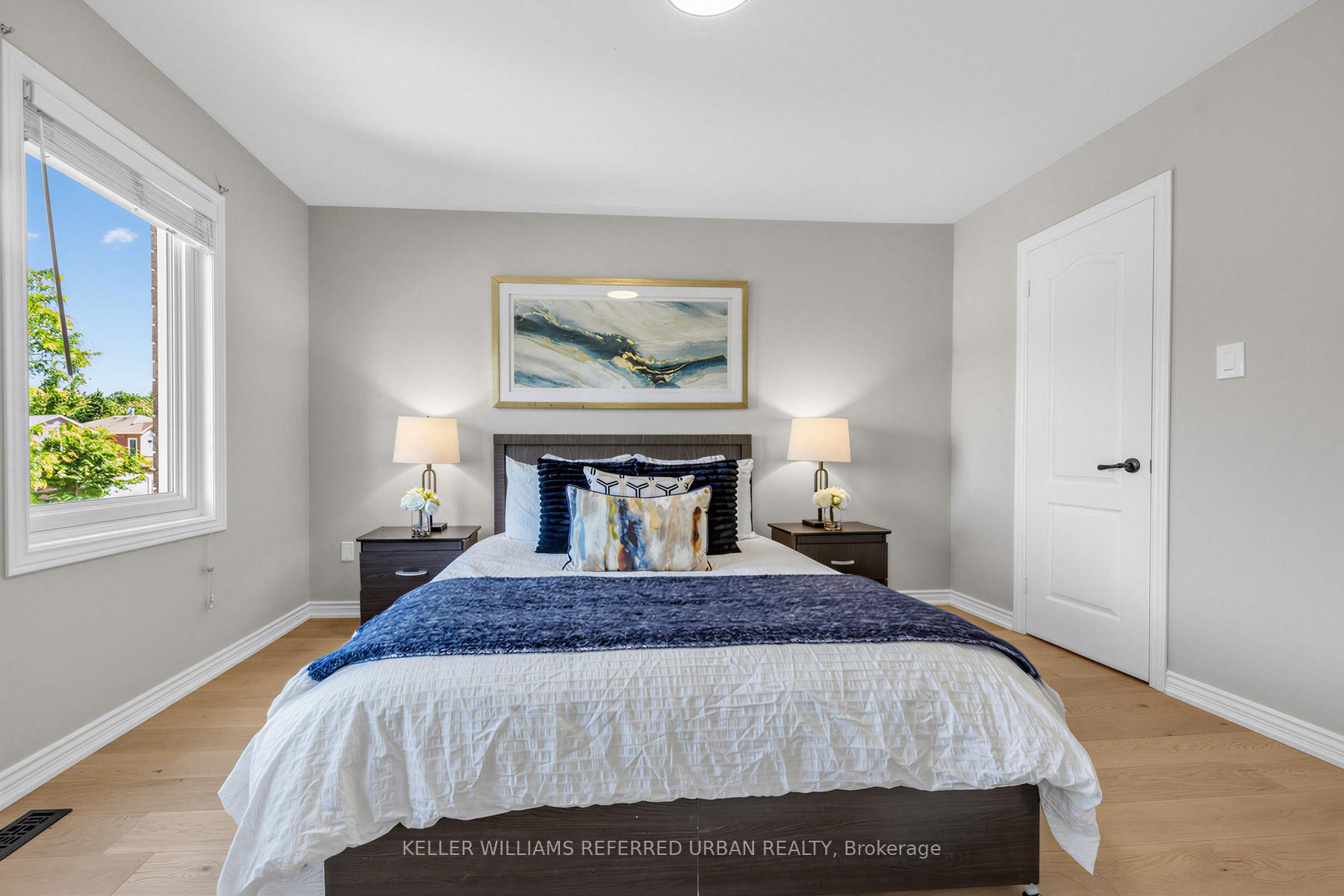 Photo 21 of 350 Pickering Crescent, Newmarket, Gorham-College Manor — HOMEH