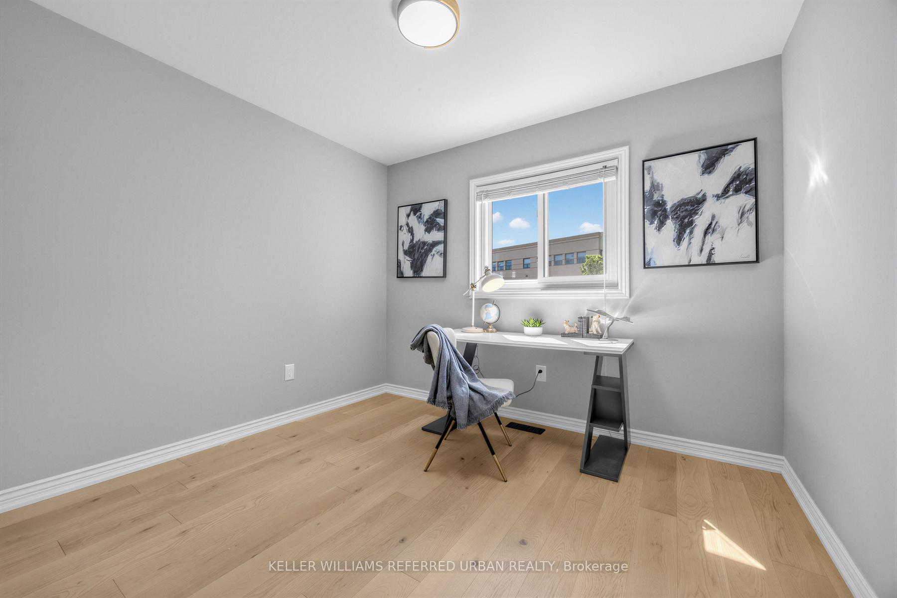 Photo 22 of 350 Pickering Crescent, Newmarket, Gorham-College Manor — HOMEH