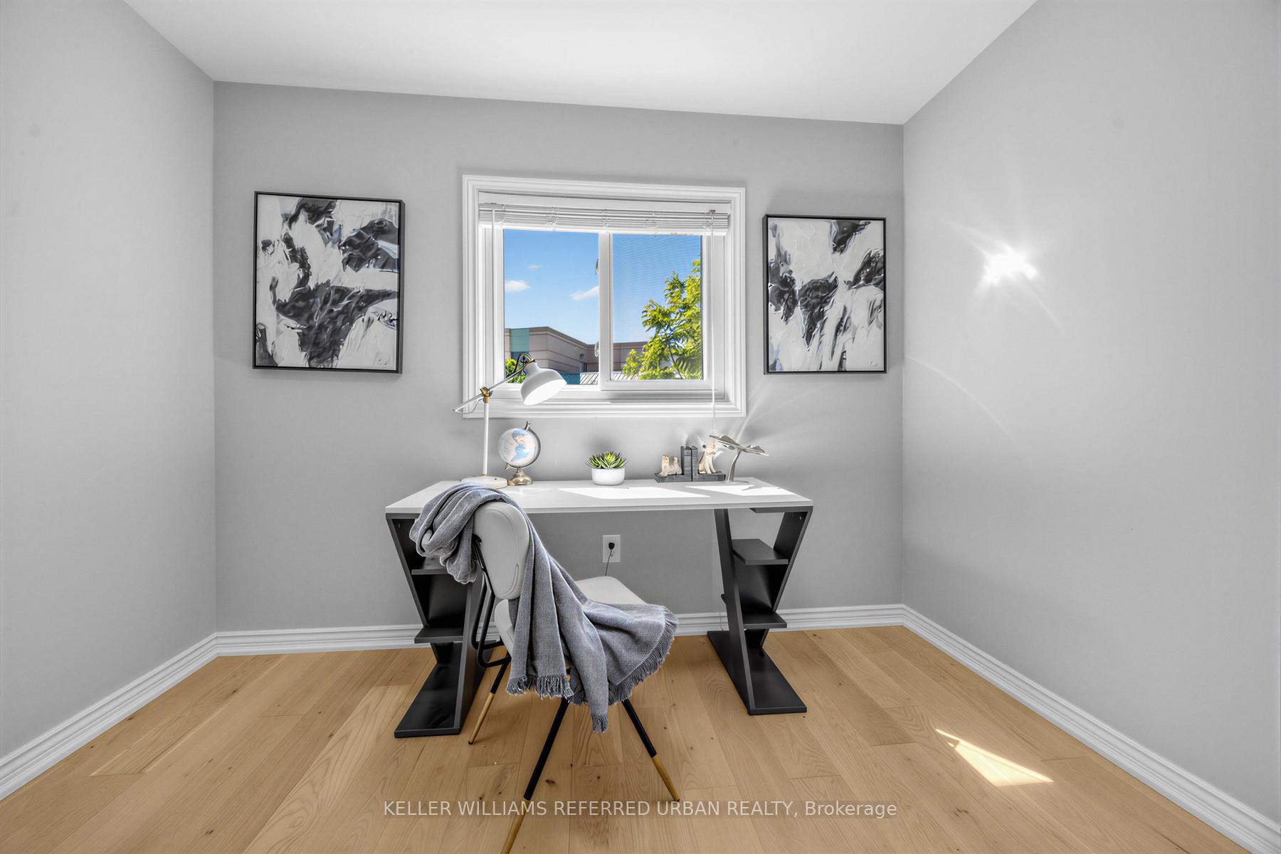 Photo 23 of 350 Pickering Crescent, Newmarket, Gorham-College Manor — HOMEH