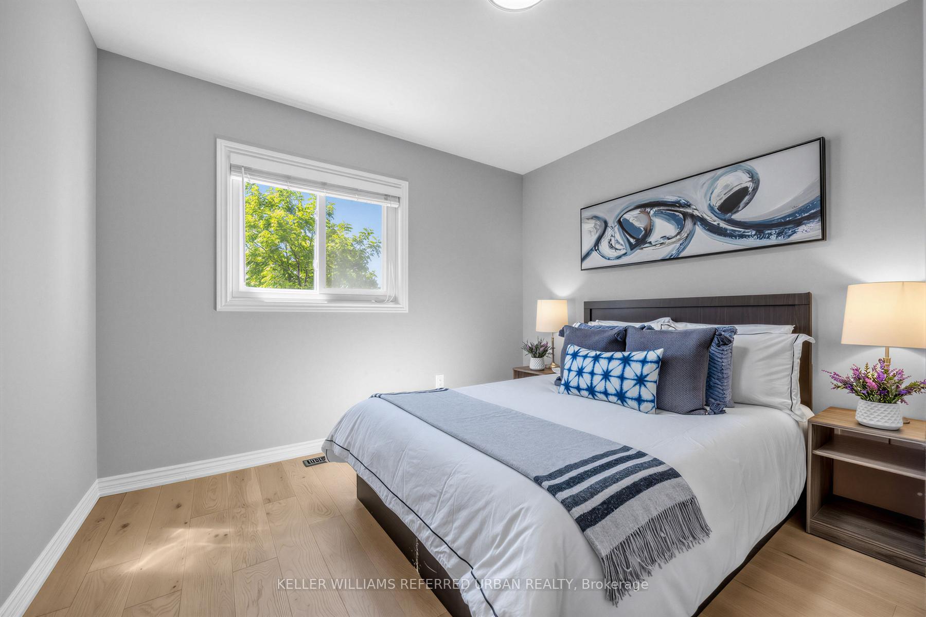 Photo 24 of 350 Pickering Crescent, Newmarket, Gorham-College Manor — HOMEH