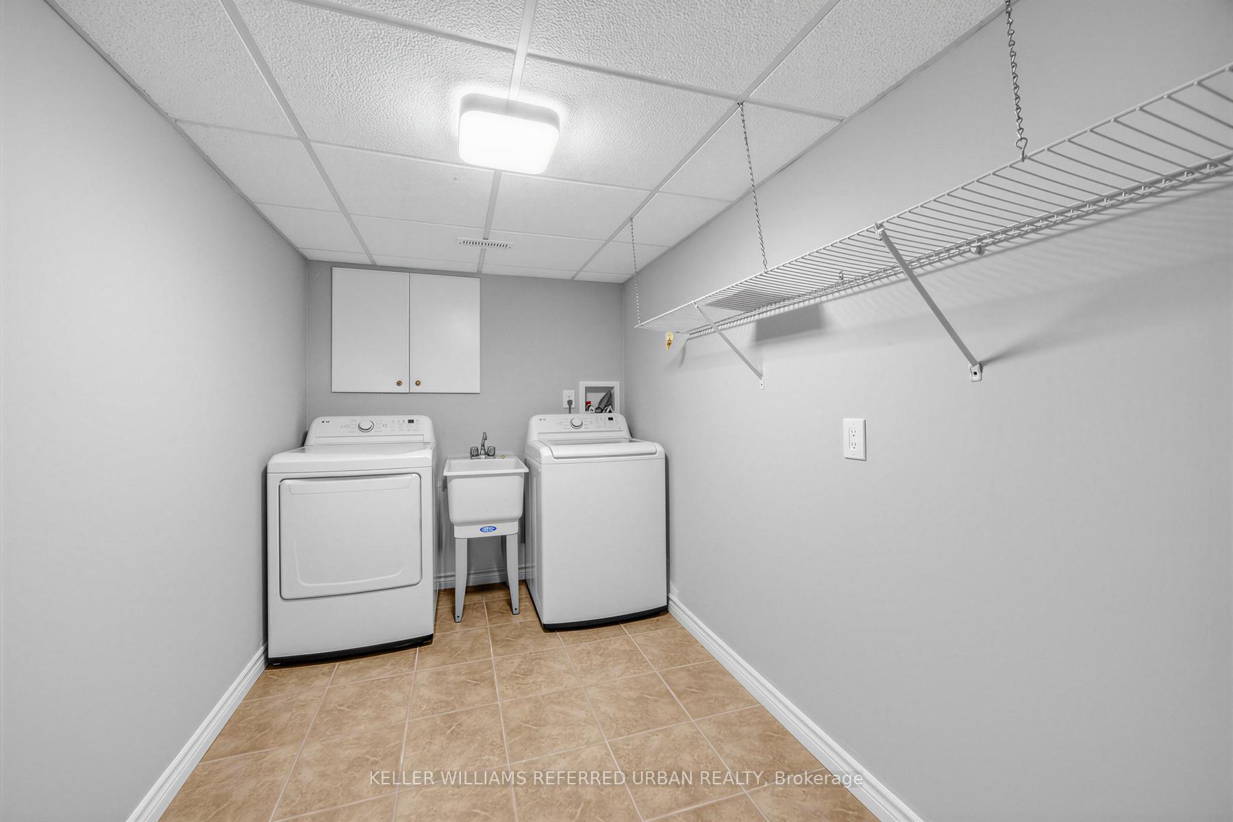 Photo 27 of 350 Pickering Crescent, Newmarket, Gorham-College Manor — HOMEH
