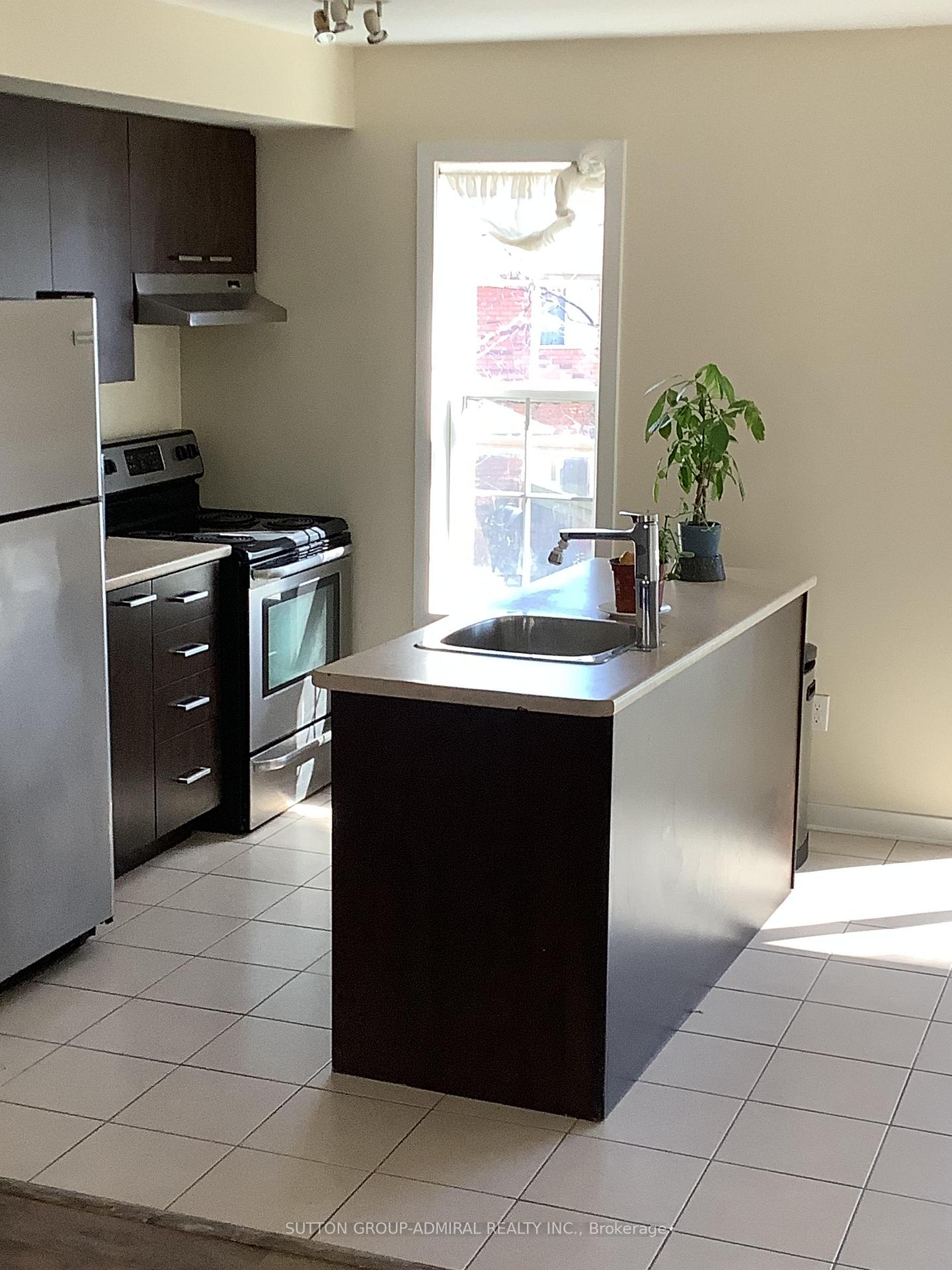 Photo 3 of Unit 35, 91 Coughlin Road, Barrie, Holly — HOMEH