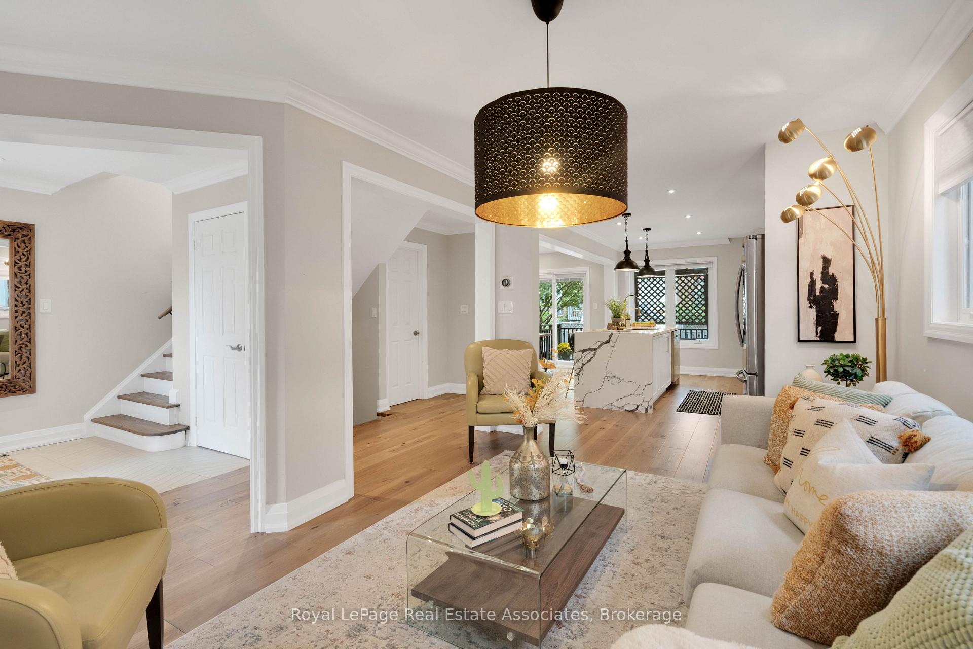 Photo 7 of 3840 Althorpe Circle, Mississauga, Lisgar — HOMEH