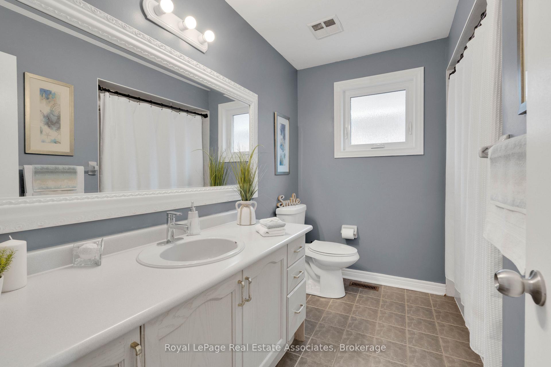 Photo 14 of 3840 Althorpe Circle, Mississauga, Lisgar — HOMEH