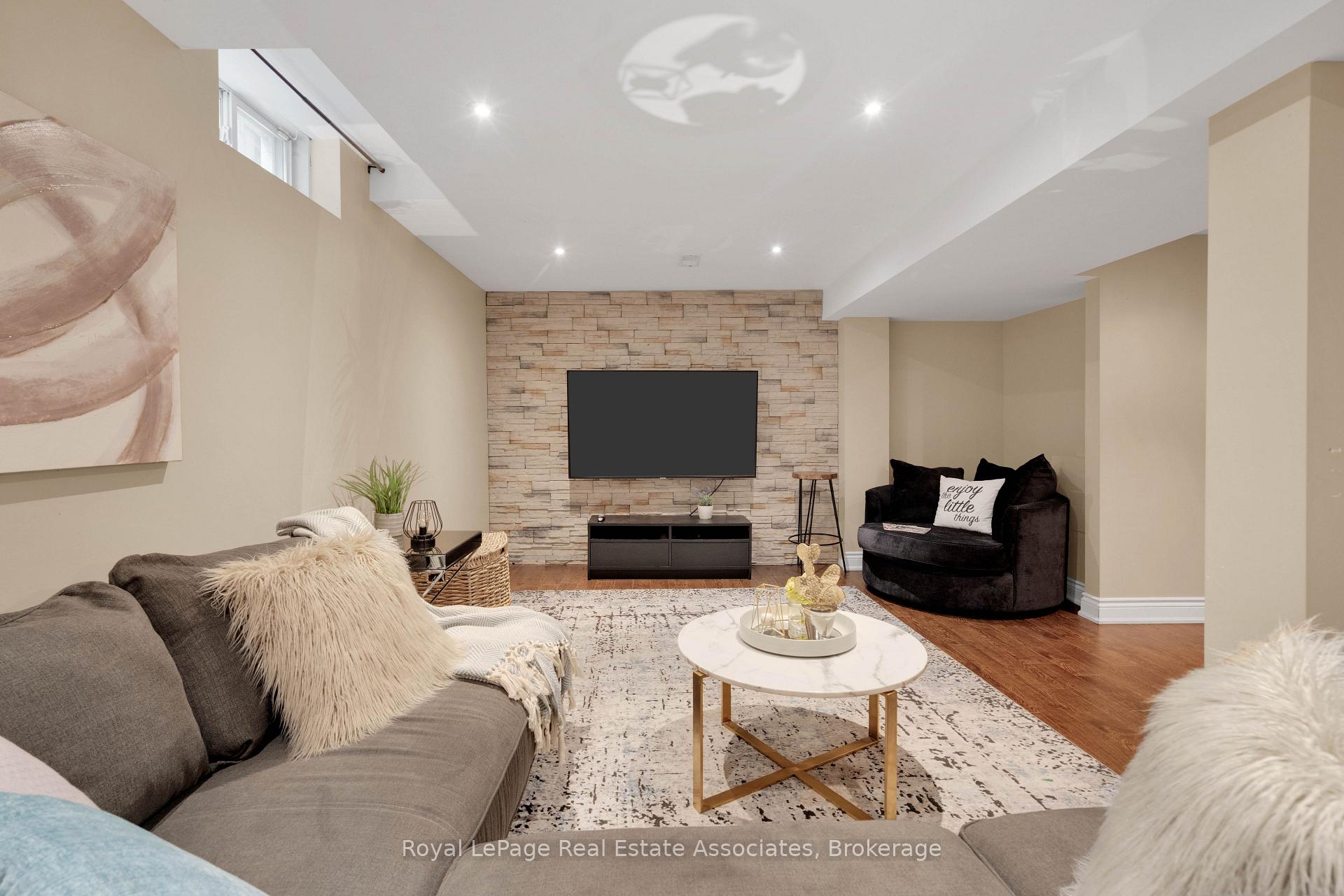 Photo 15 of 3840 Althorpe Circle, Mississauga, Lisgar — HOMEH