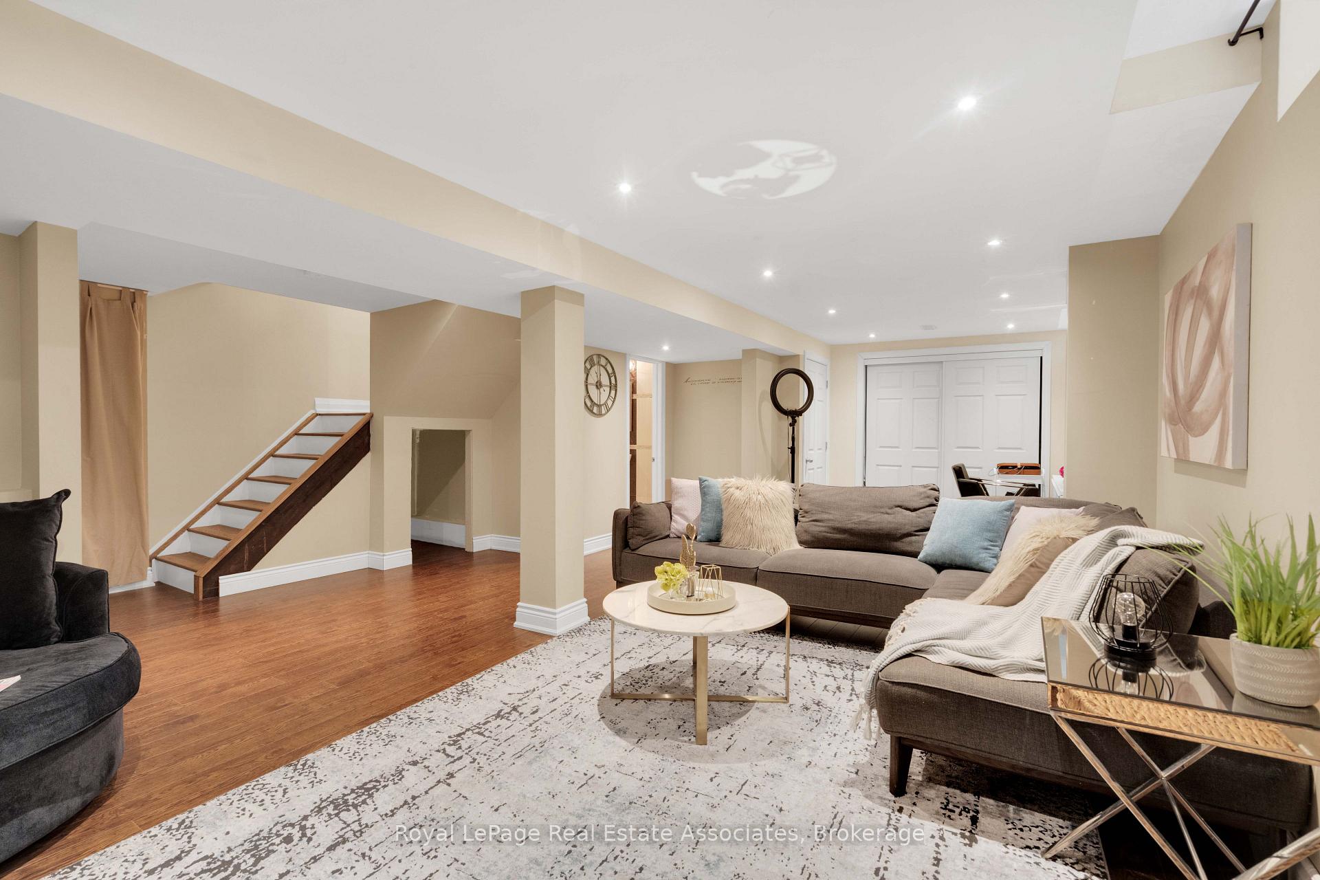 Photo 16 of 3840 Althorpe Circle, Mississauga, Lisgar — HOMEH