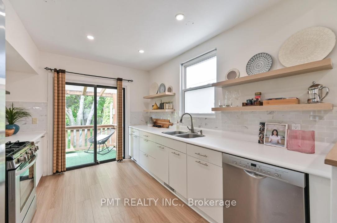 Photo 12 of Unit Main, 406 Nairn Avenue, Toronto, Caledonia-Fairbank — HOMEH