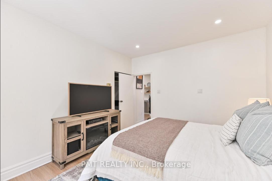 Photo 16 of Unit Main, 406 Nairn Avenue, Toronto, Caledonia-Fairbank — HOMEH