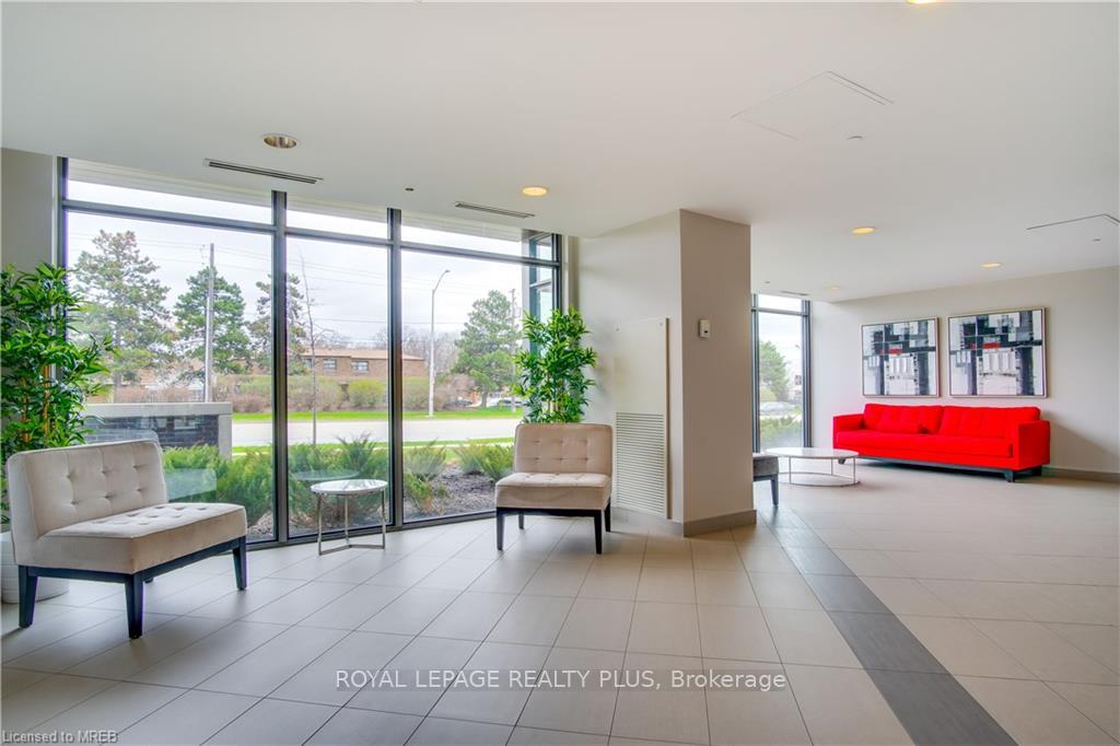 Photo 5 of Unit 406, 1284 Guelph Line, Burlington, Mountainside — HOMEH