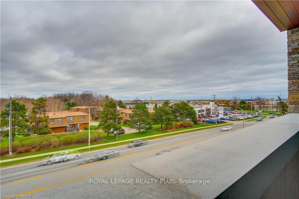 Photo 13 of Unit 406, 1284 Guelph Line, Burlington, Mountainside — HOMEH