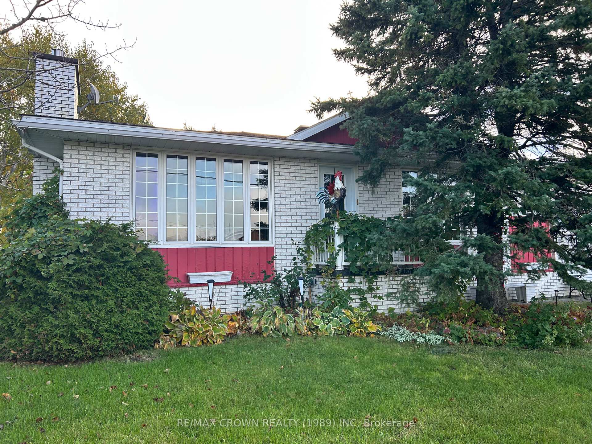 Photo 3 of 15 Lasalle Avenue, Kapuskasing — HOMEH