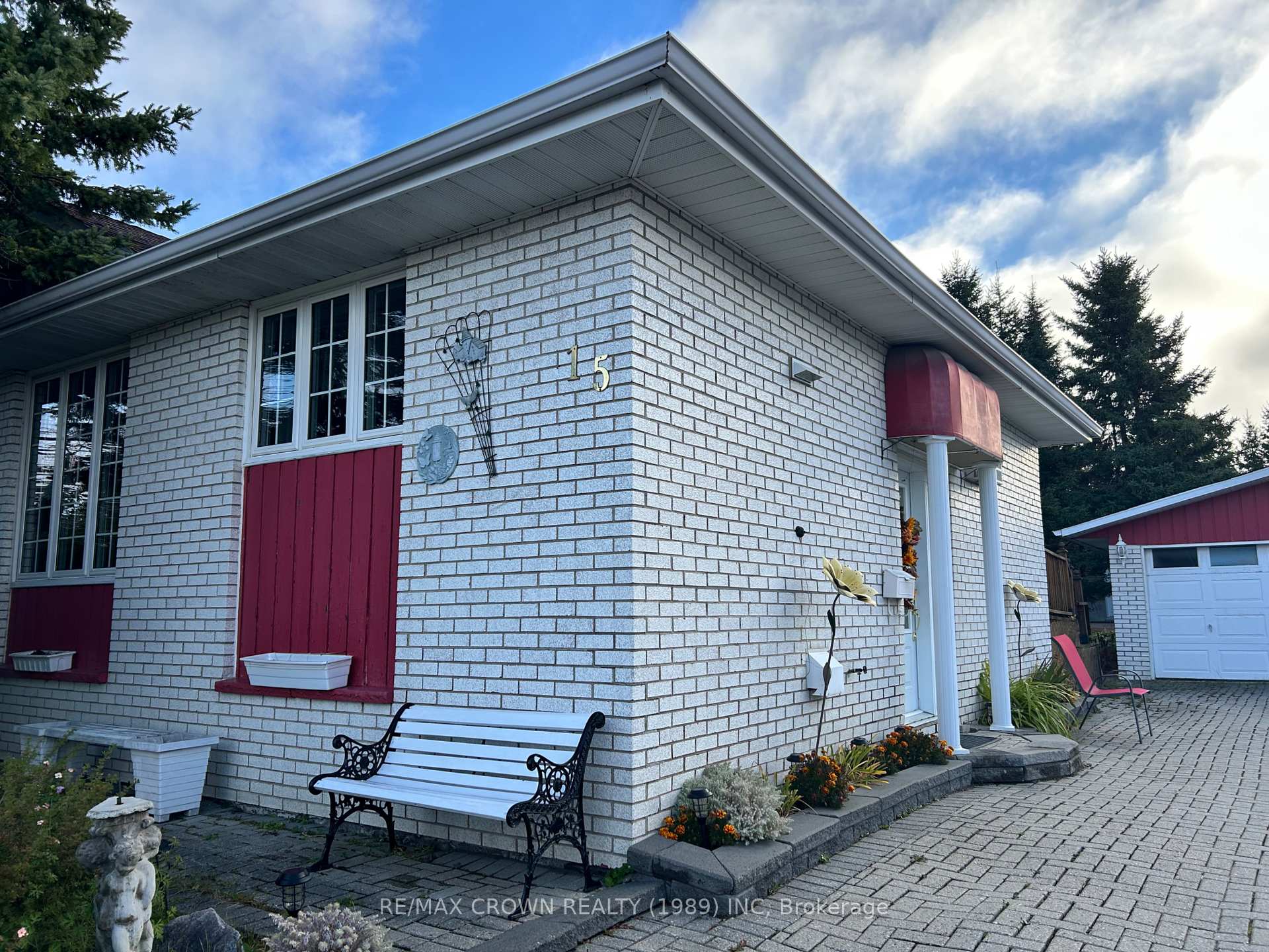 Photo 5 of 15 Lasalle Avenue, Kapuskasing — HOMEH