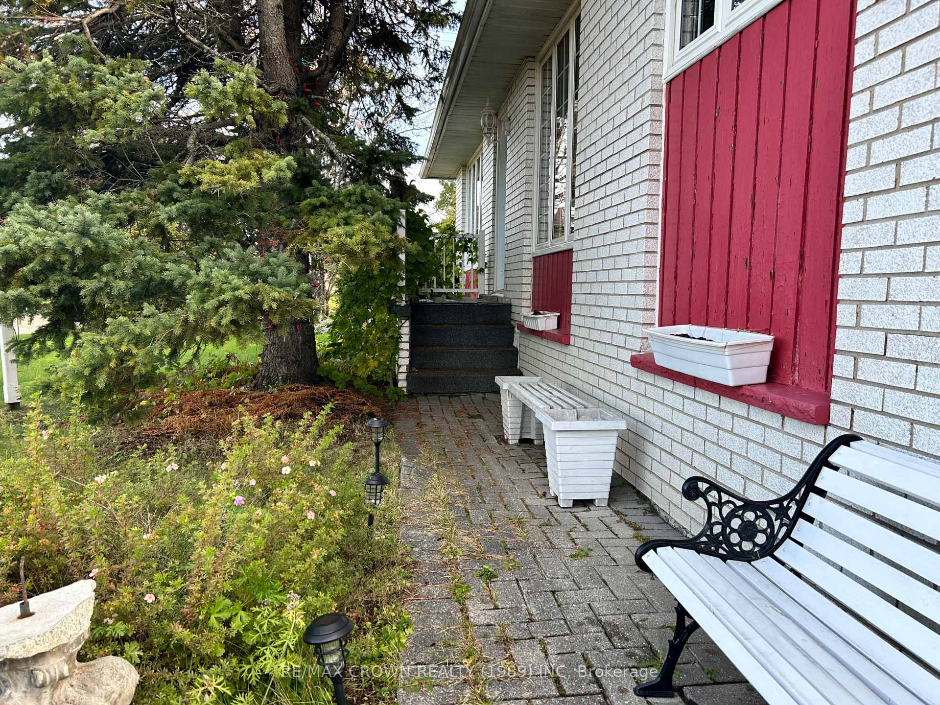 Photo 6 of 15 Lasalle Avenue, Kapuskasing — HOMEH