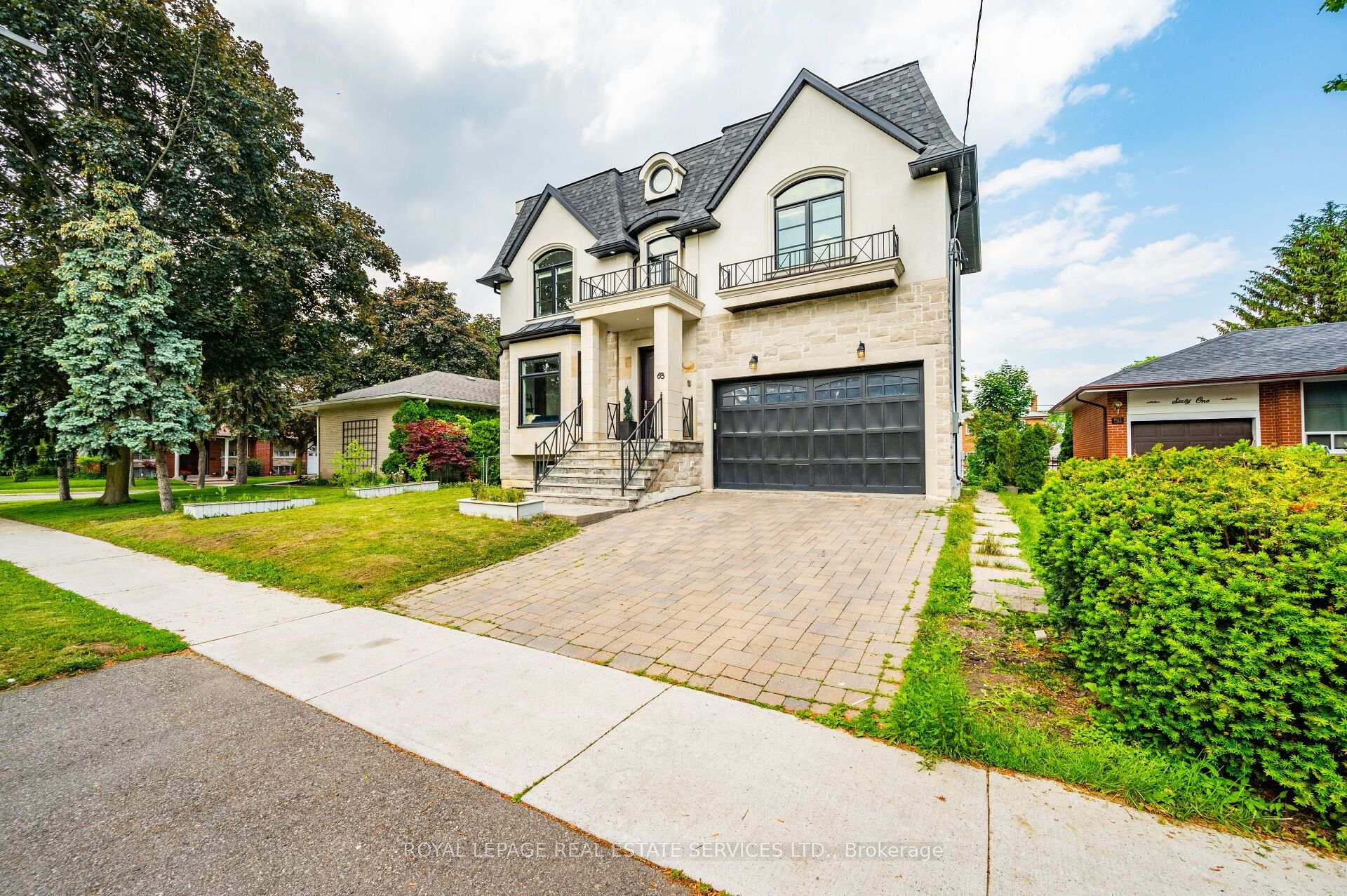 Photo 2 of Unit L, 63 Burrows Avenue, Etobicoke, Islington-City Centre West — HOMEH