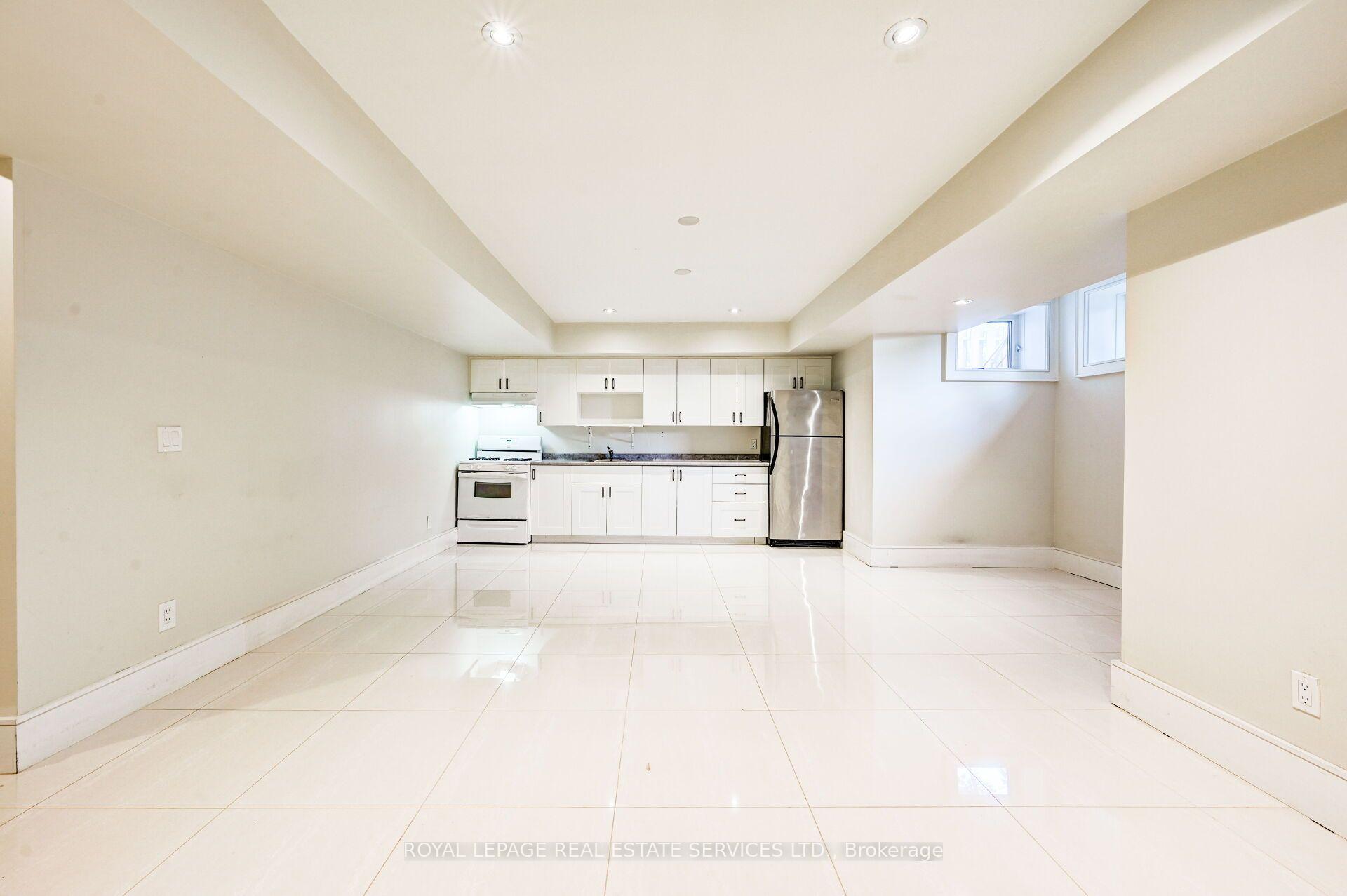 Photo 4 of Unit L, 63 Burrows Avenue, Etobicoke, Islington-City Centre West — HOMEH