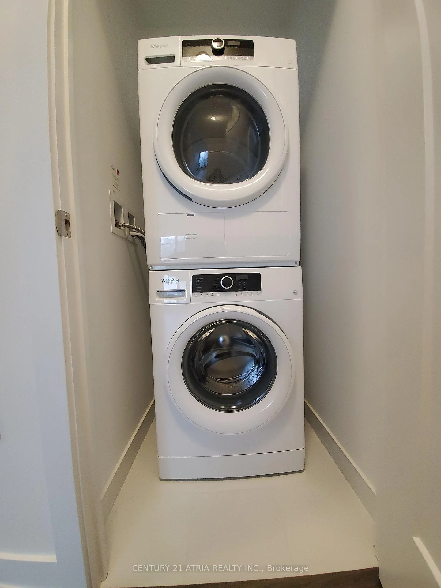 Photo 6 of Unit 2424, 585 Bloor Street E, Toronto, North St. James Town — HOMEH