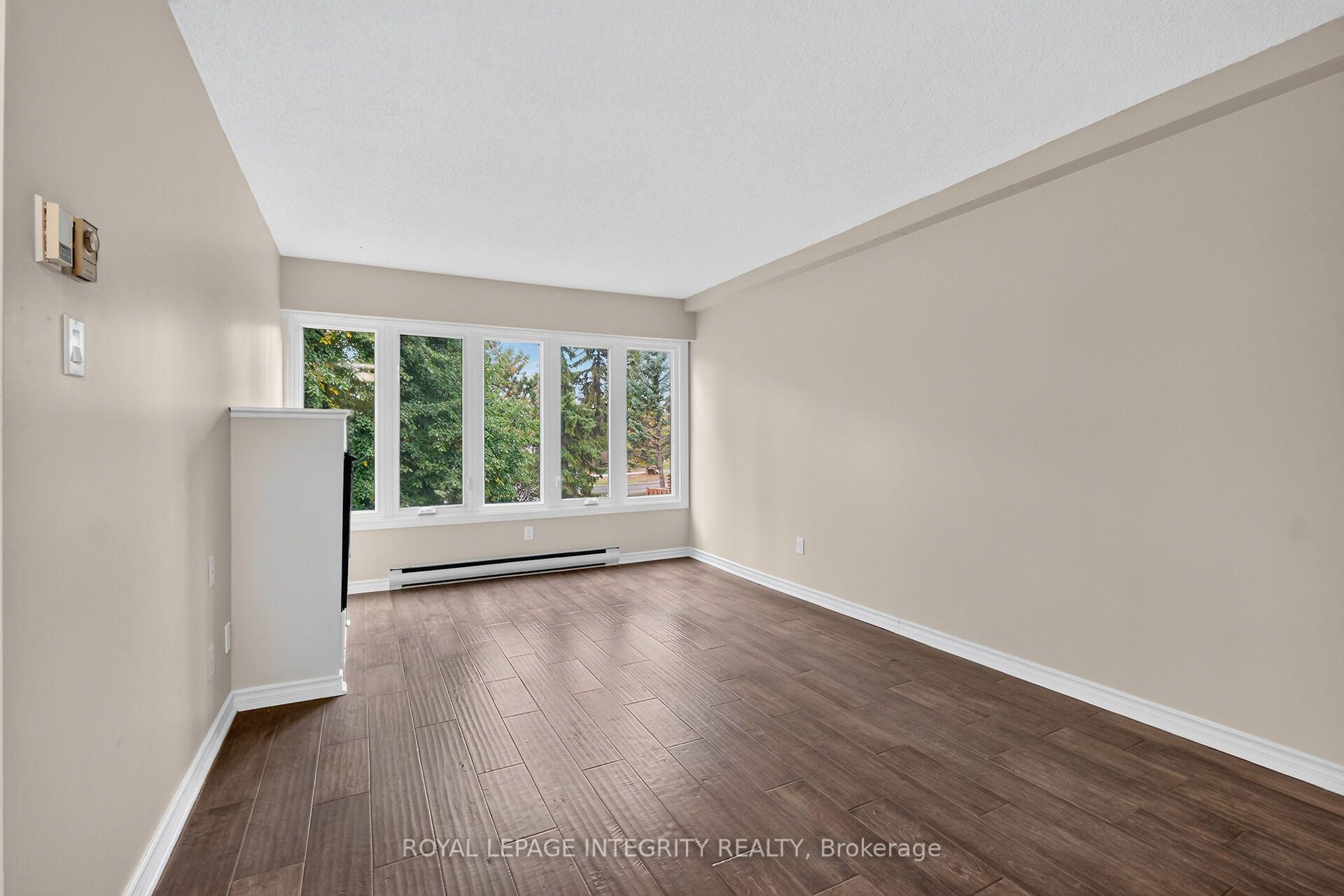 Photo 14 of Unit 37, 2155 Eric Crescent, Ottawa, Pineview — HOMEH