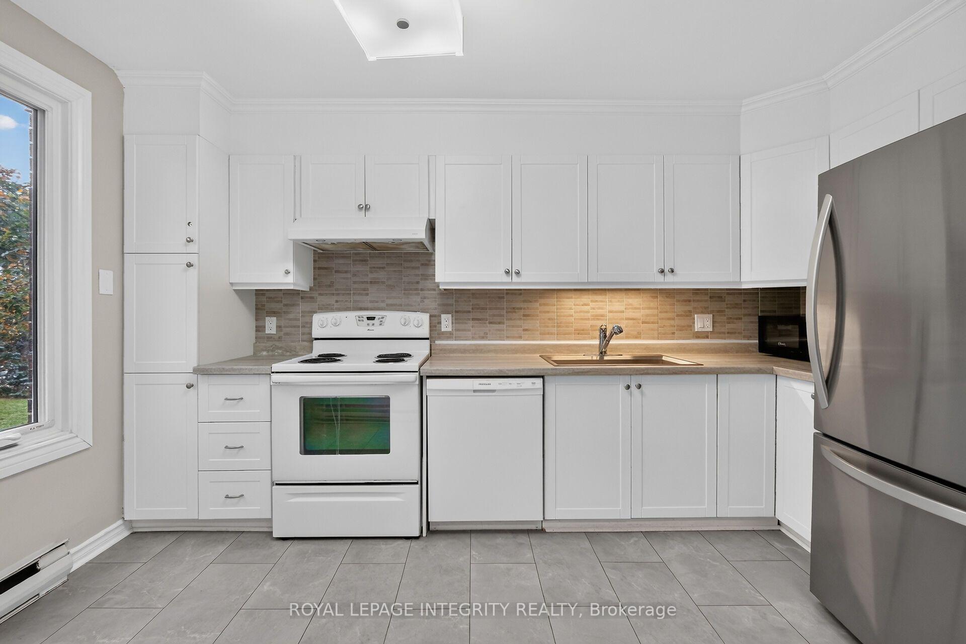 Photo 25 of Unit 37, 2155 Eric Crescent, Ottawa, Pineview — HOMEH