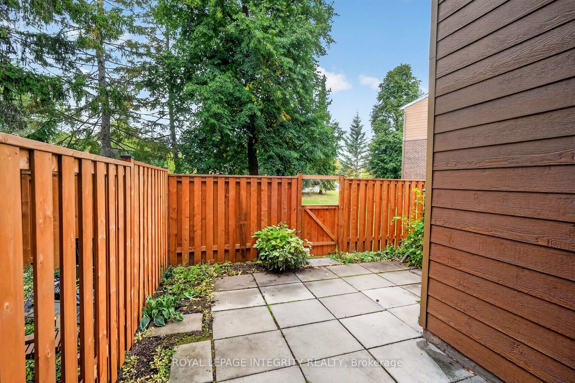 Photo 74 of Unit 37, 2155 Eric Crescent, Ottawa, Pineview — HOMEH