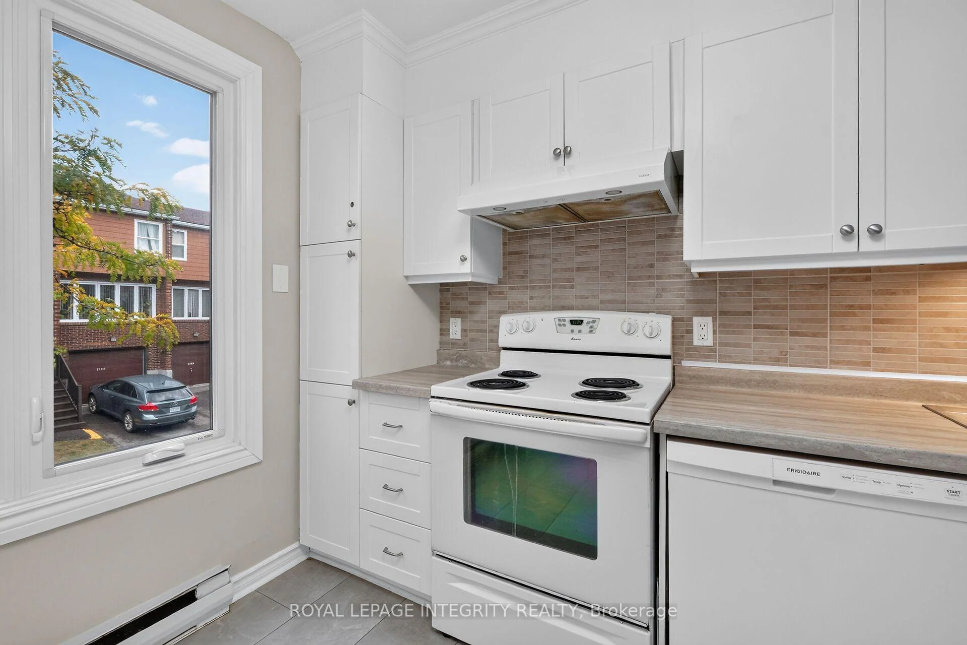 Photo 30 of Unit 37, 2155 Eric Crescent, Ottawa, Pineview — HOMEH