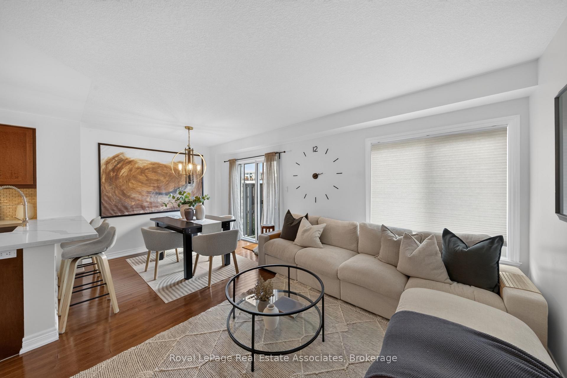 Photo 5 of Unit 22, 10 Pumpkin Pass, Hamilton, Binbrook — HOMEH