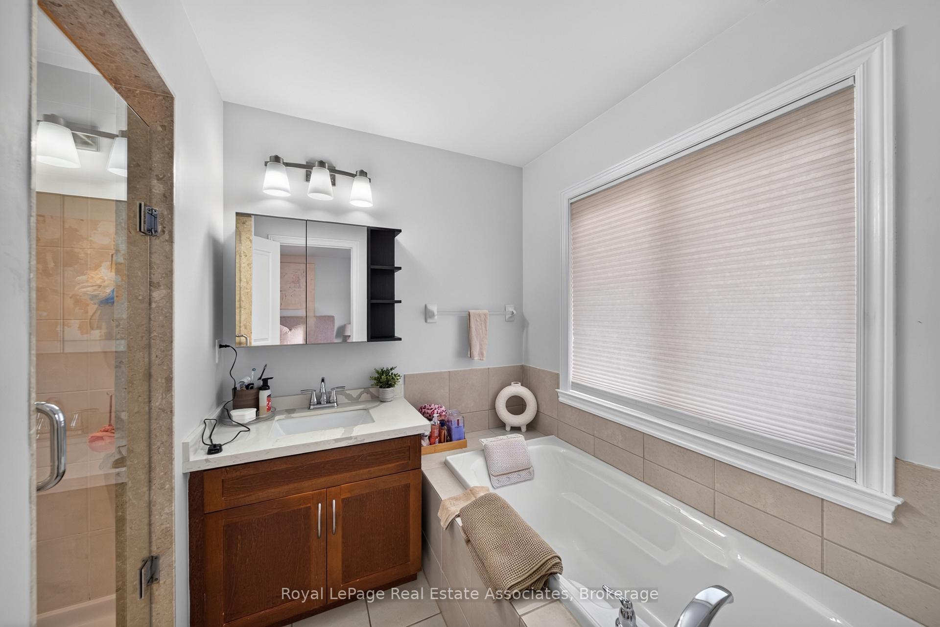 Photo 17 of Unit 22, 10 Pumpkin Pass, Hamilton, Binbrook — HOMEH
