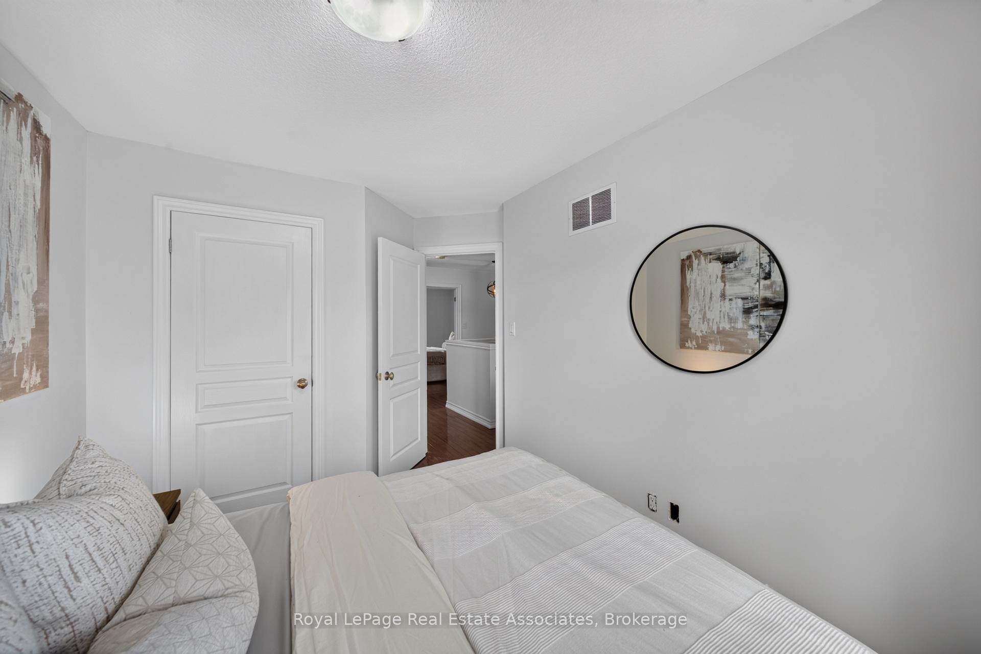 Photo 19 of Unit 22, 10 Pumpkin Pass, Hamilton, Binbrook — HOMEH