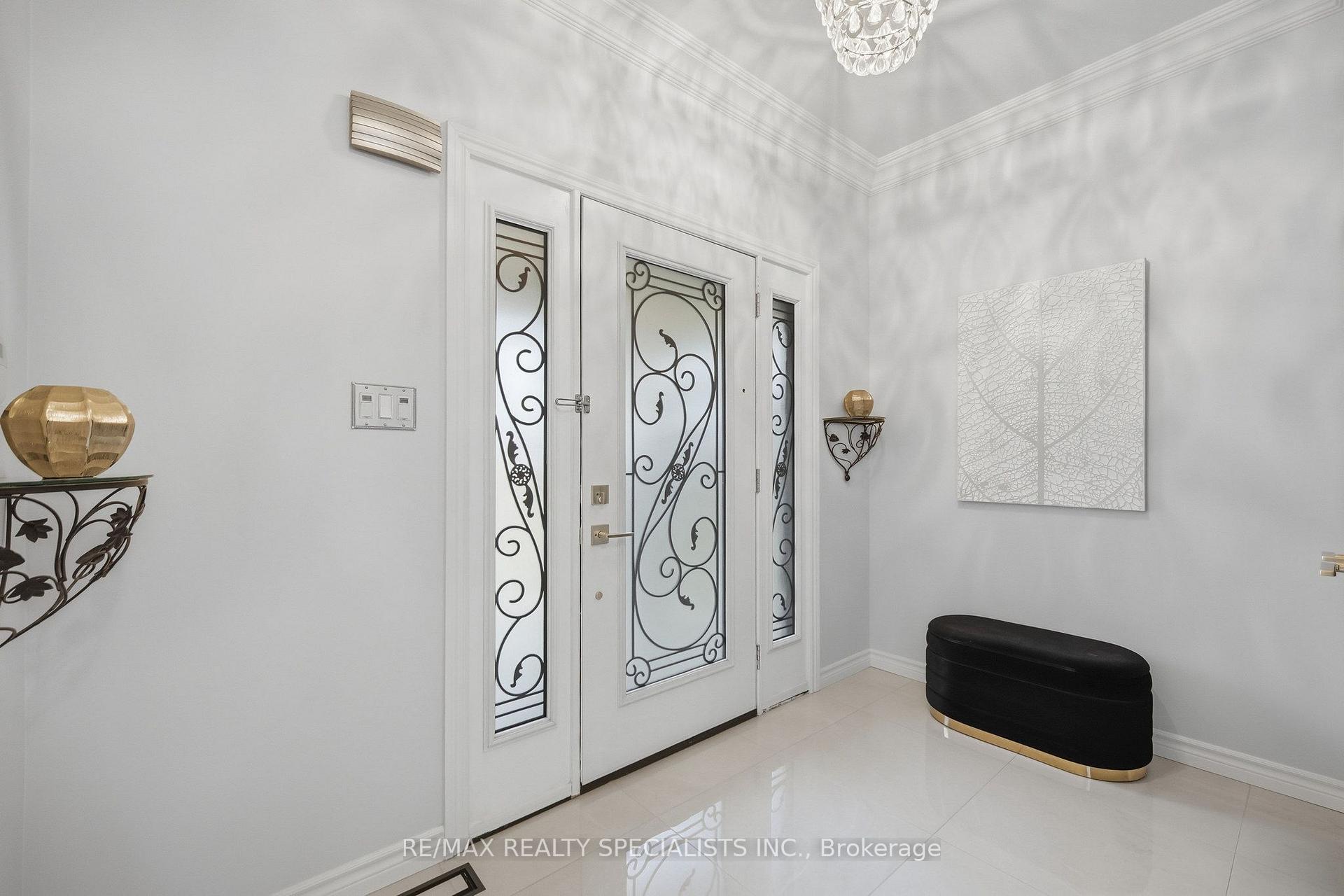 Photo 5 of 935 Barbados Street, Oshawa, Northglen — HOMEH