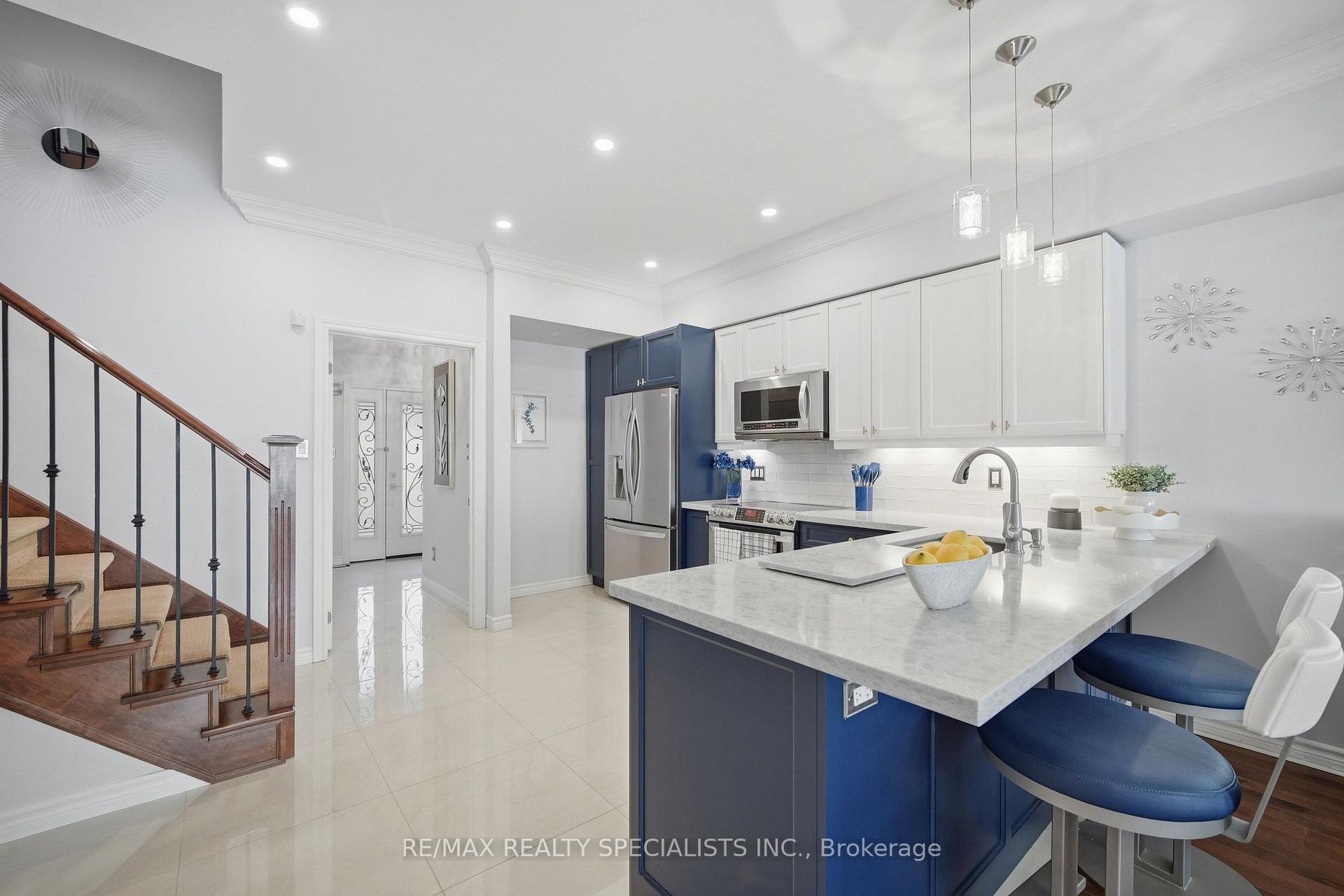 Photo 7 of 935 Barbados Street, Oshawa, Northglen — HOMEH