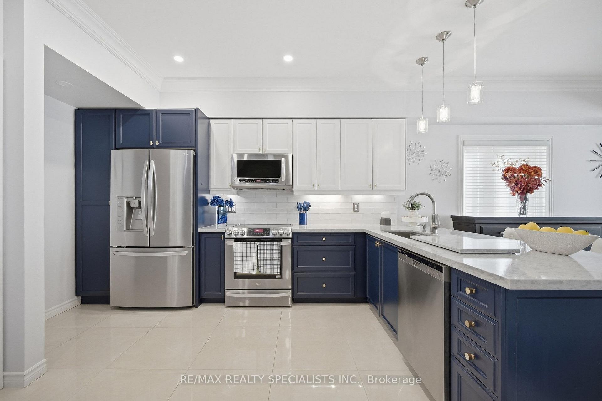 Photo 8 of 935 Barbados Street, Oshawa, Northglen — HOMEH