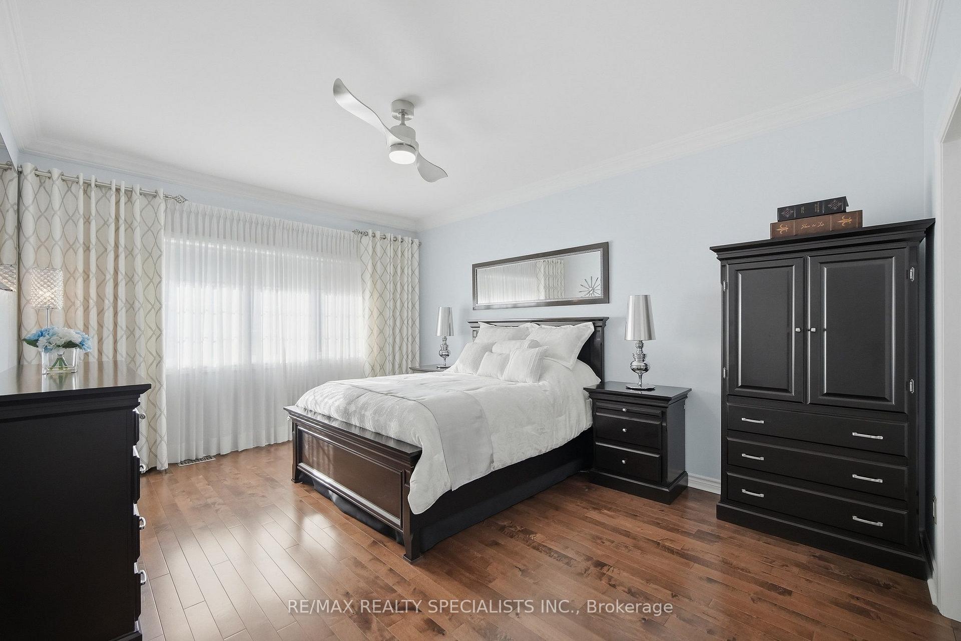 Photo 17 of 935 Barbados Street, Oshawa, Northglen — HOMEH